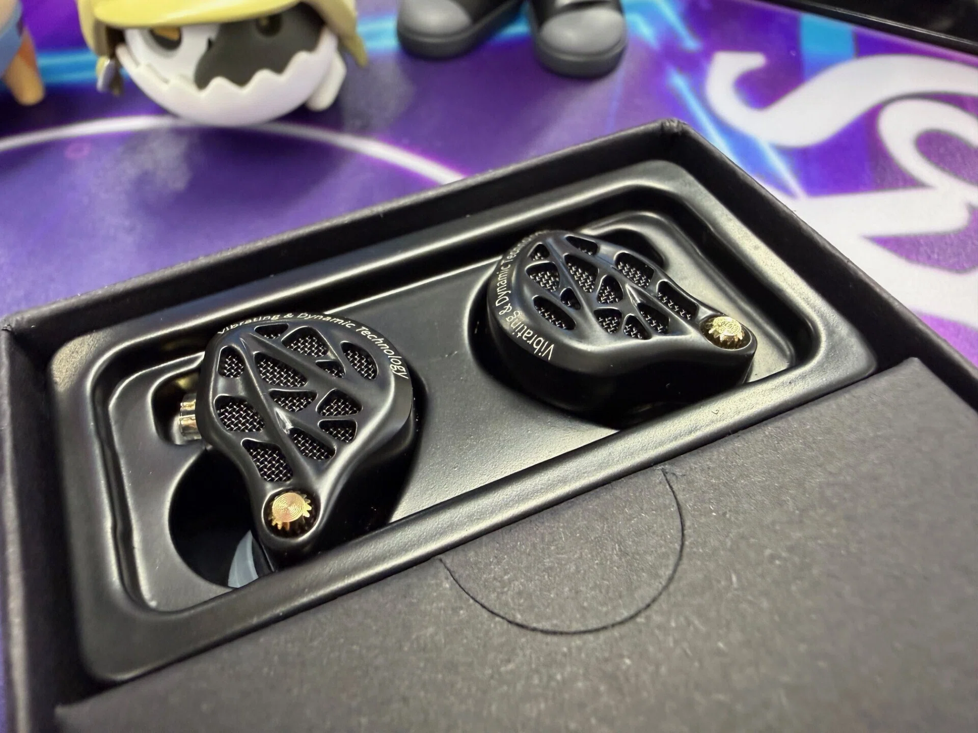 KZ Vibe X レビュー｜低価格でここまで“振動する低音”を味わえる時代に