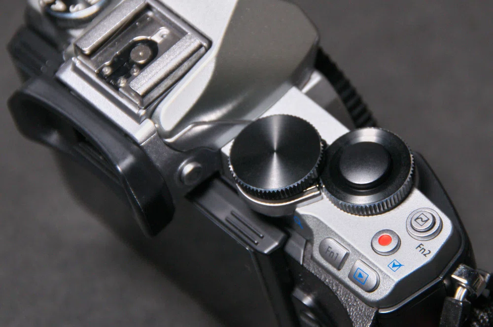 マイクロフォーサーズに誘惑されちゃった｜OLYMPUS OM-D E-M10（初代
