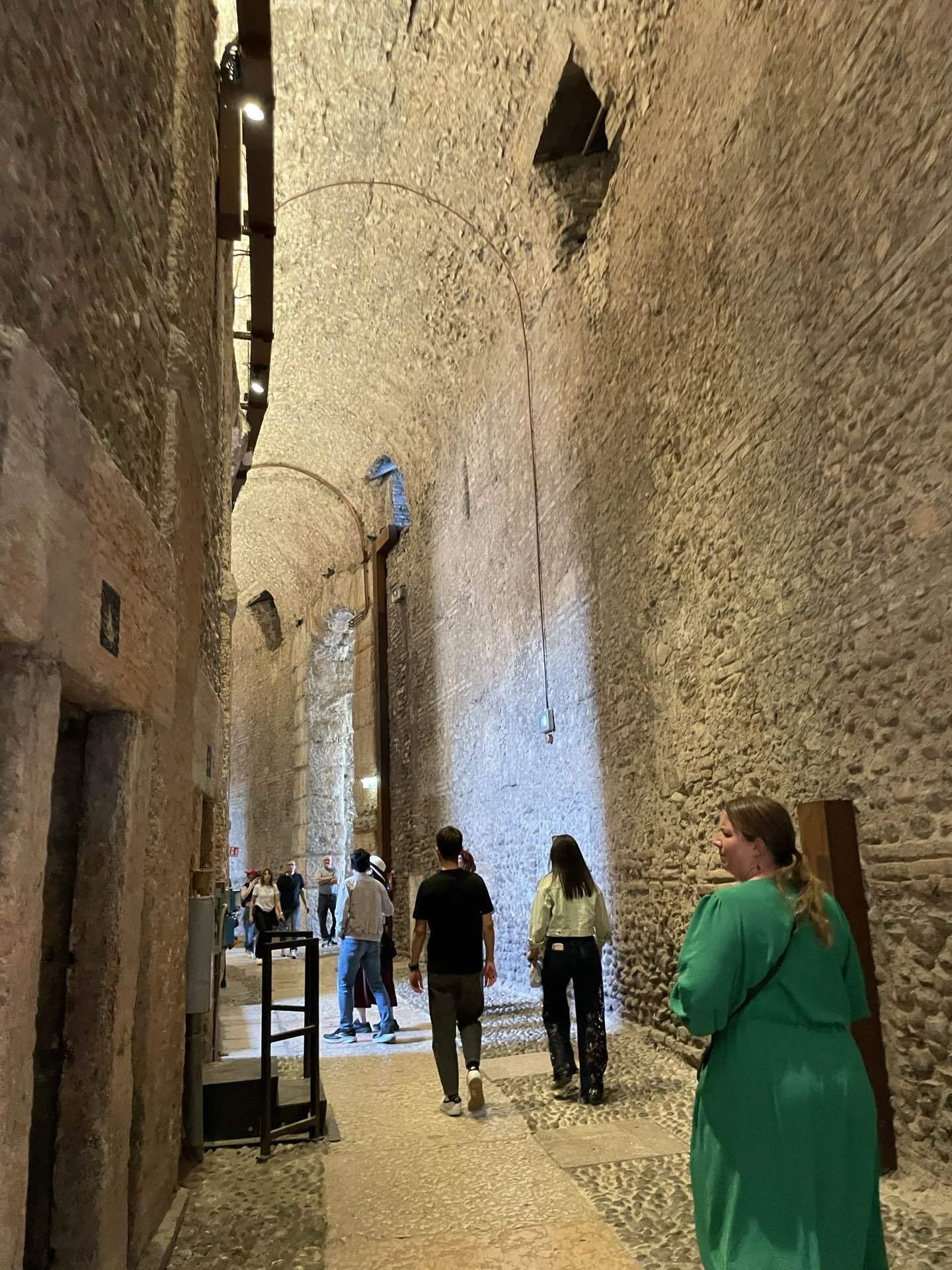 自作のイタリア「ベローナでのスナップ写真」です。 イタリアのかわいい街ベローナへ♪｜Saki