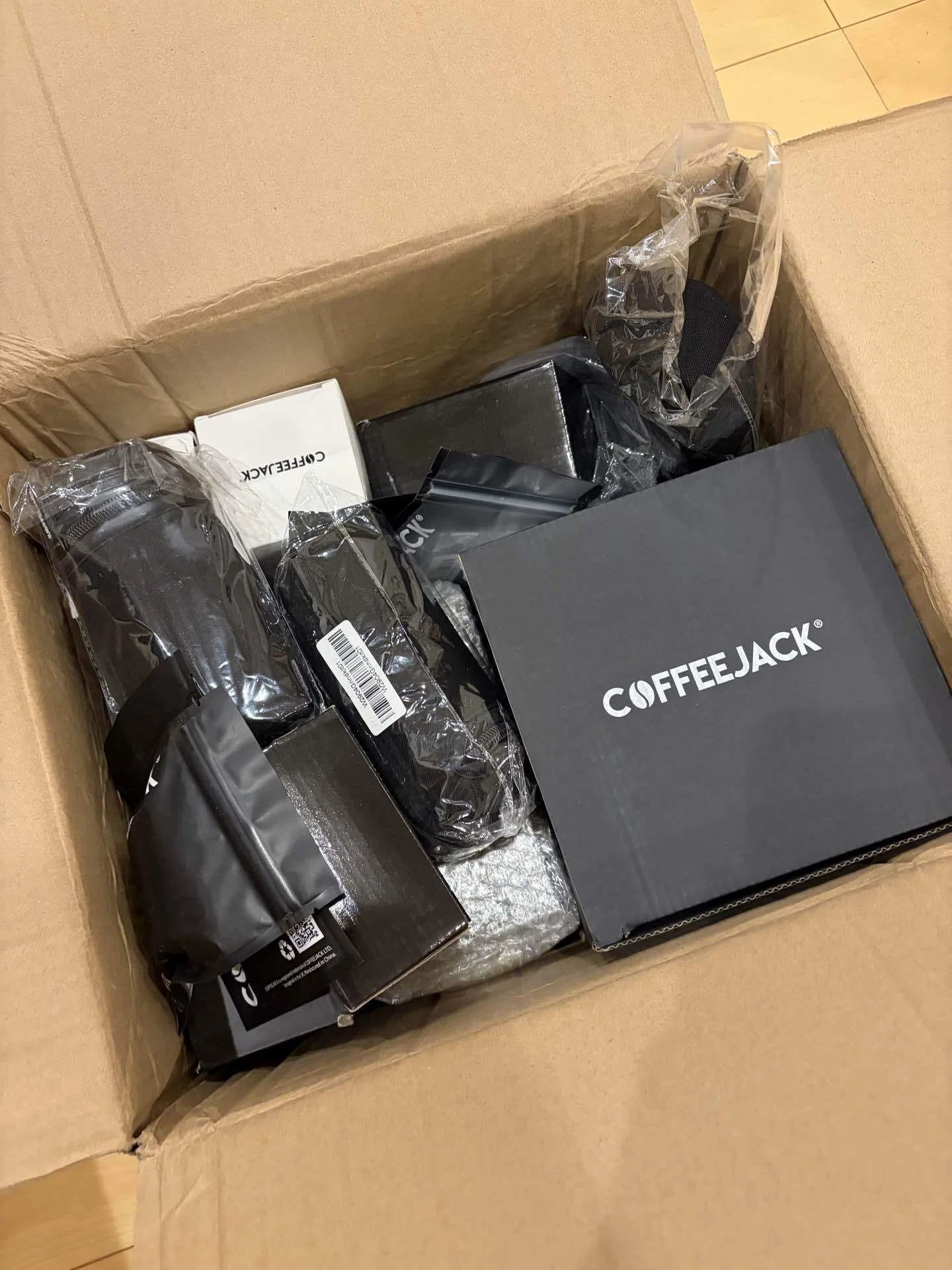 日本最速レビュー！ギア式小型手動エスプレッソマシン、COFFEE JACK V2