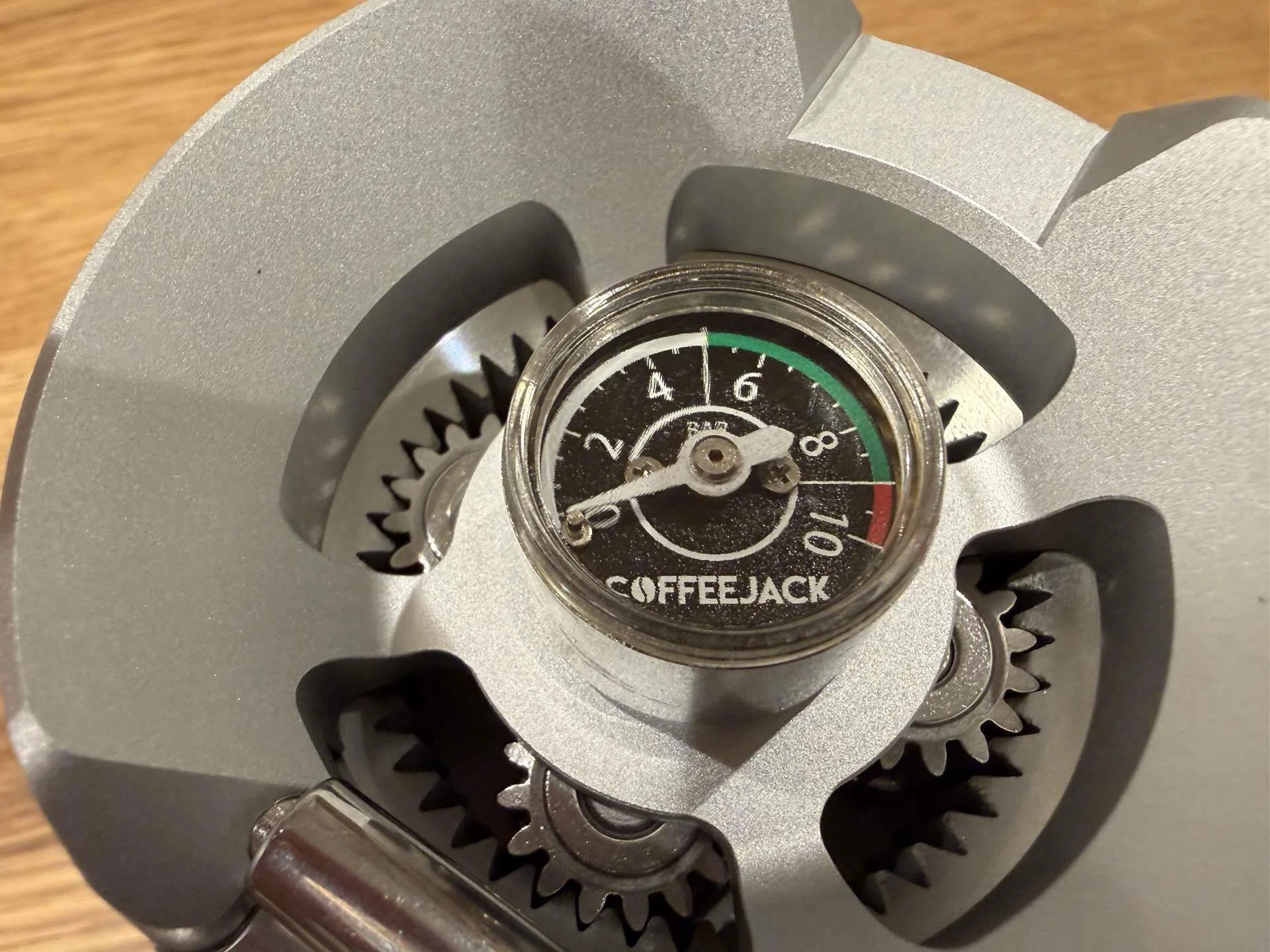 日本最速レビュー！ギア式小型手動エスプレッソマシン、COFFEE JACK V2