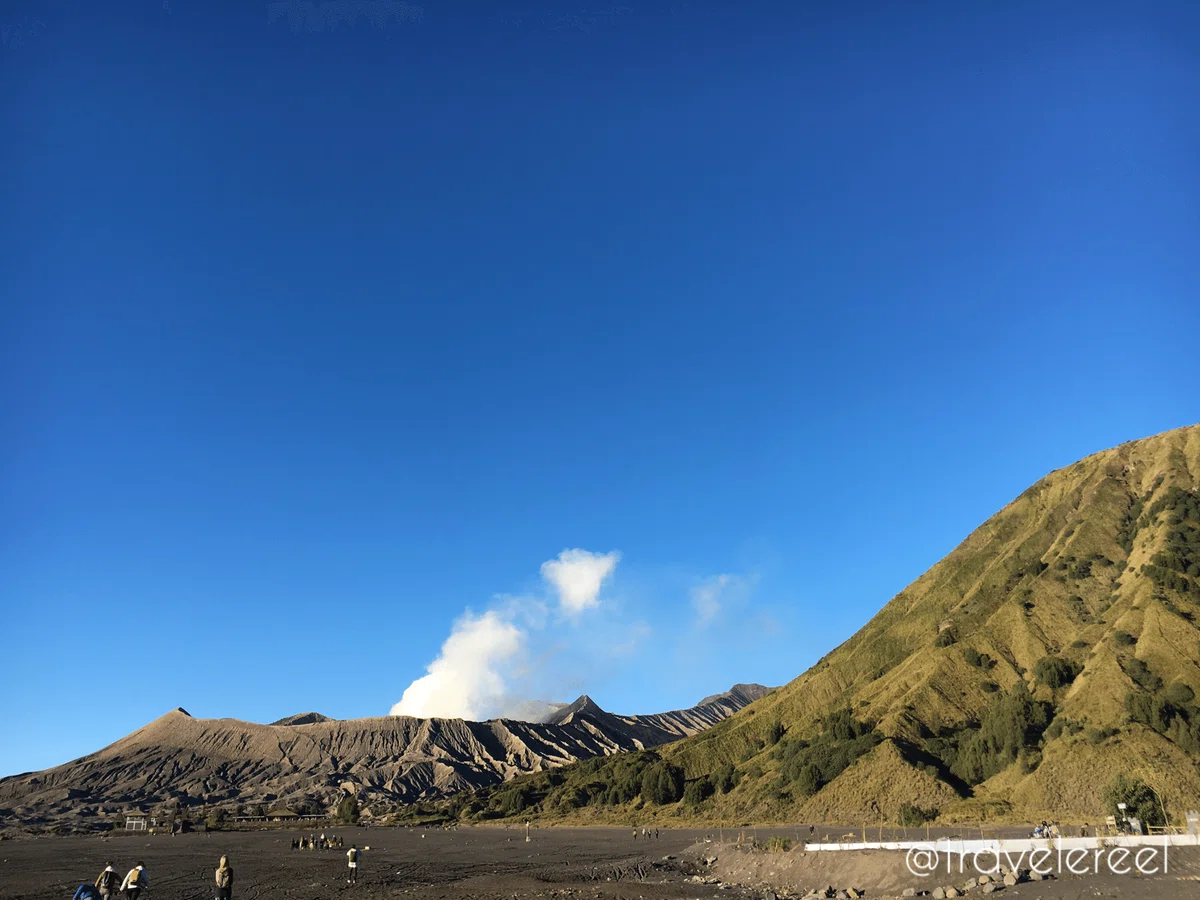 1コマ海外旅行】#50 火口までダイレクトアクセス？！ブロモ山