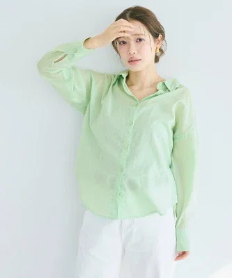 40代女性向けの薄手ガーゼシャツコーデ。夏の羽織り・冷房対策・日差しよけに使えるシアーシャツ