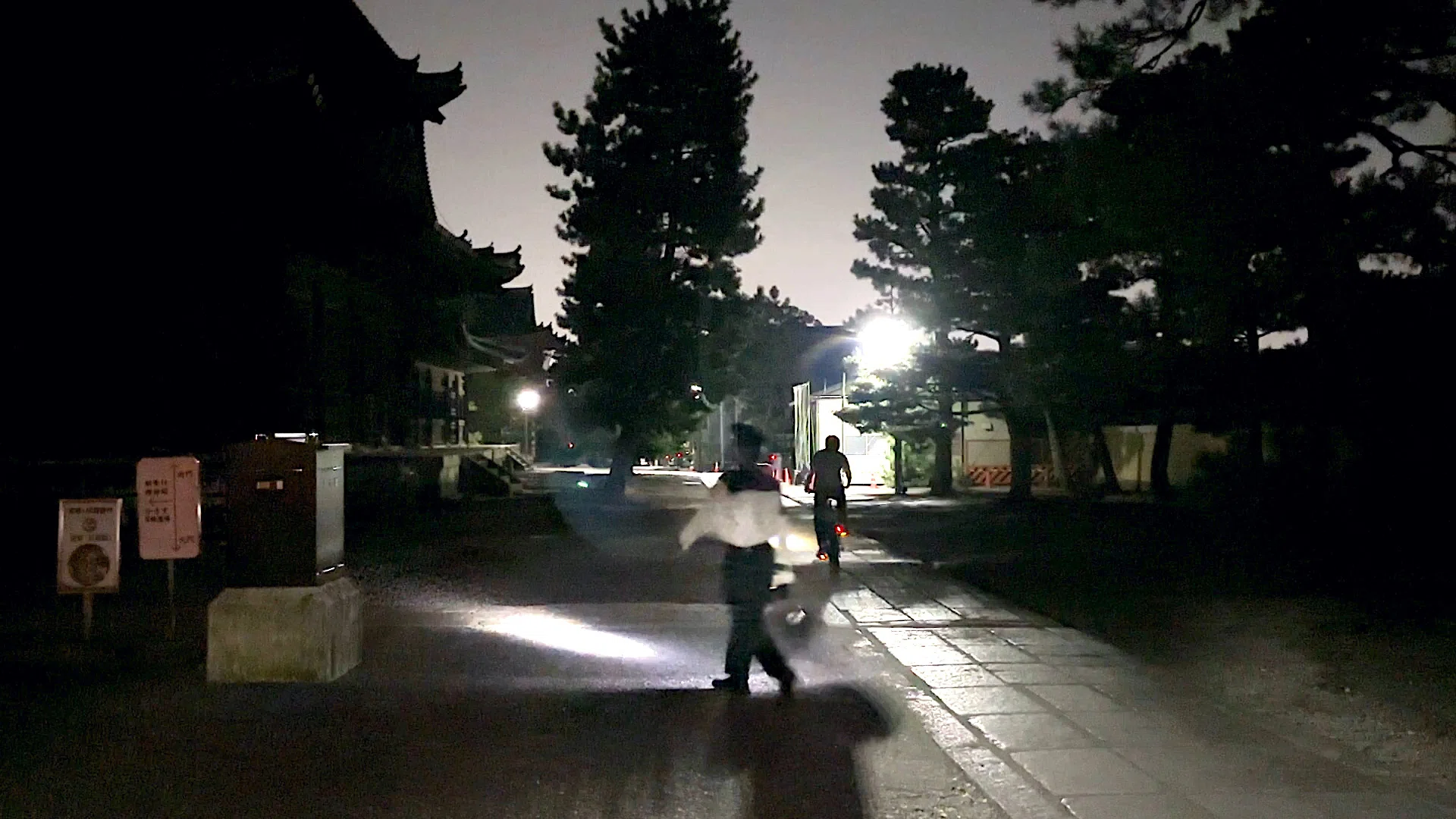 うおっ、 夜の妙心寺で鐘が鳴って驚いた｜熊谷祐紀