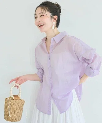40代女性向けの薄手ガーゼシャツコーデ。夏の羽織り・冷房対策・日差しよけに使えるシアーシャツ