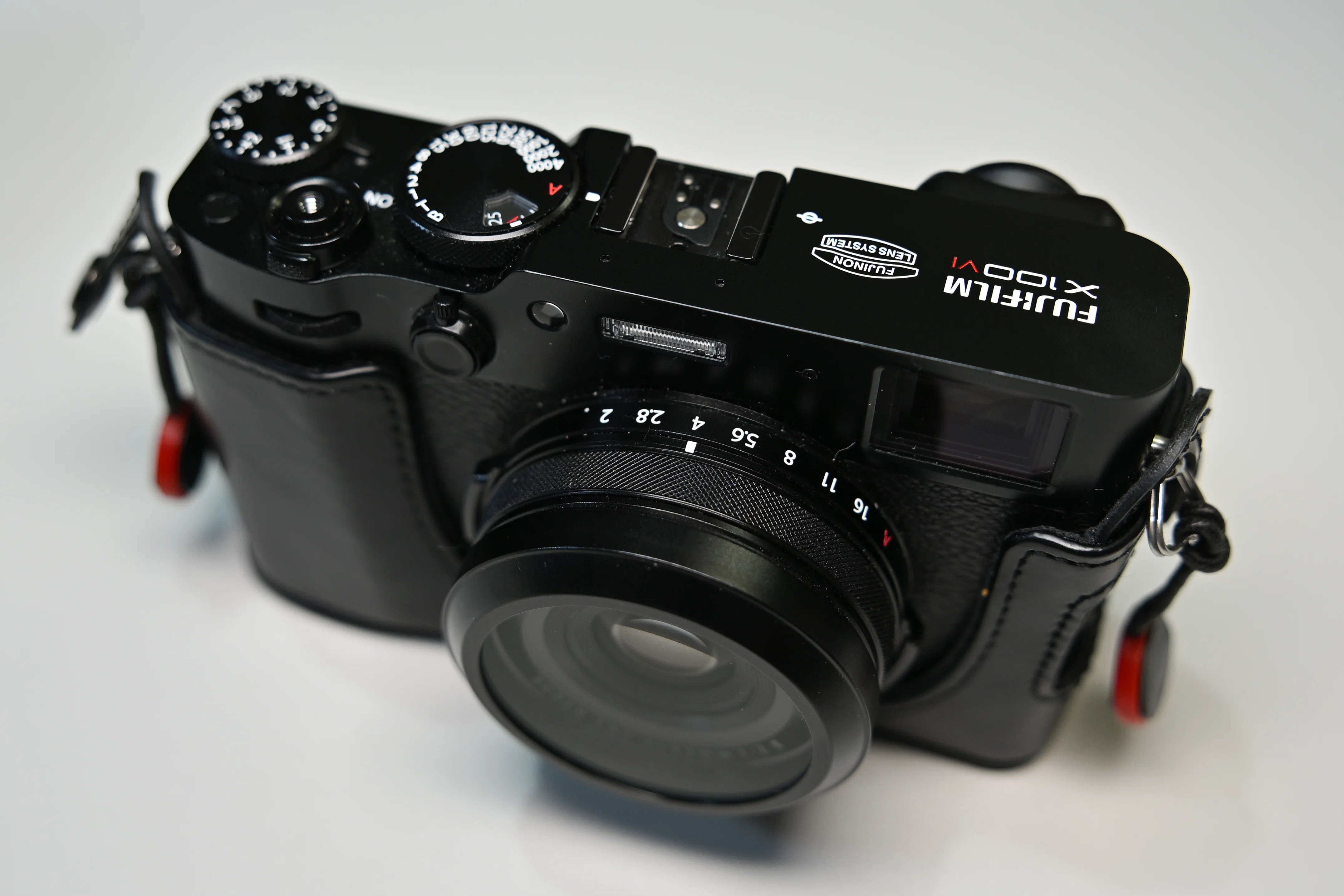 FUJIFILM X100VI 保証2026年4月まで 2026年報】X100VIとGR IVを巡る「異常な静寂」について。〜高級