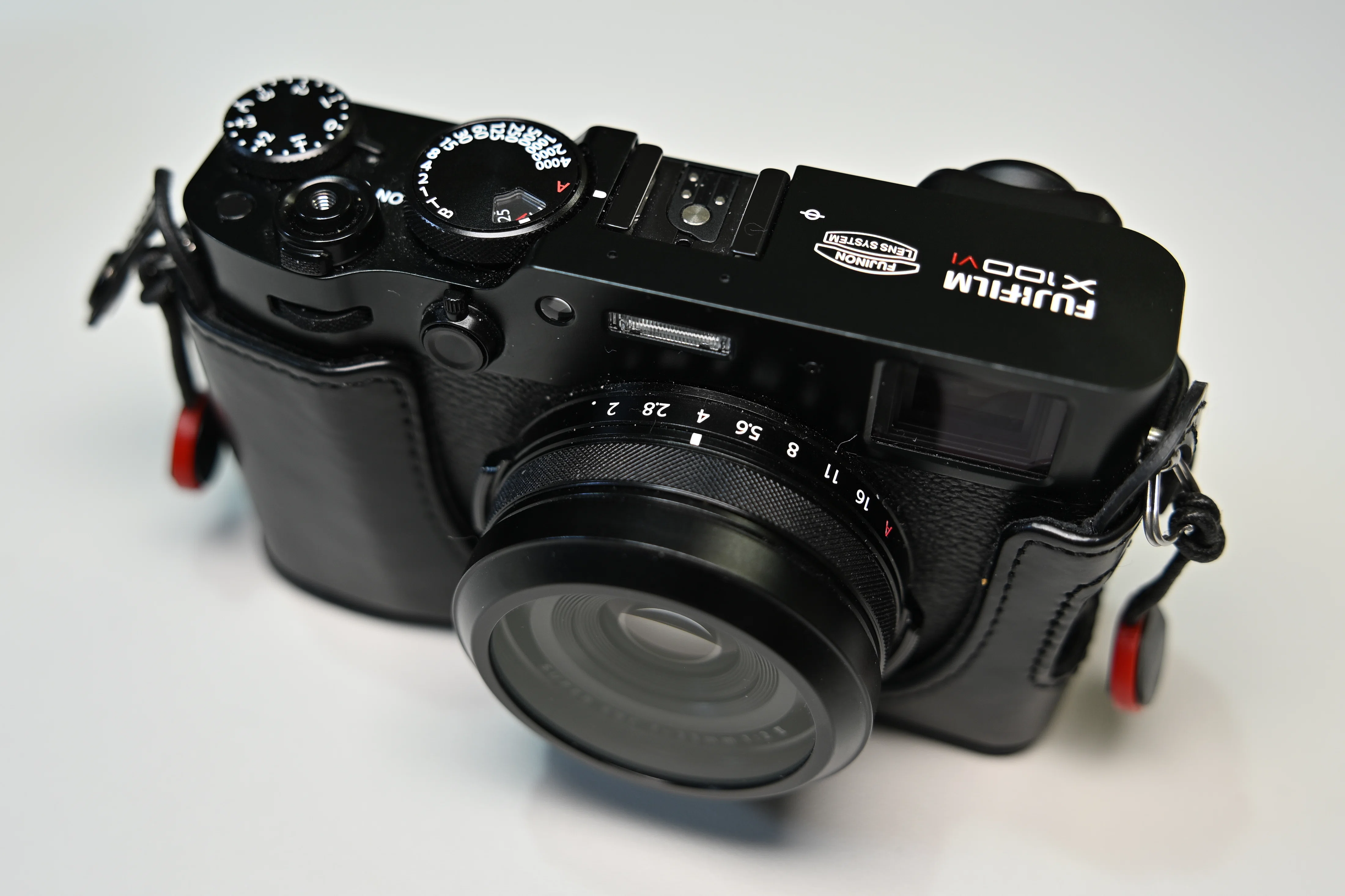 【ジャンク品】FUJIFILM X100VI コンデジ 2026年報】X100VIとGR IVを巡る「異常な静寂」について。〜高級