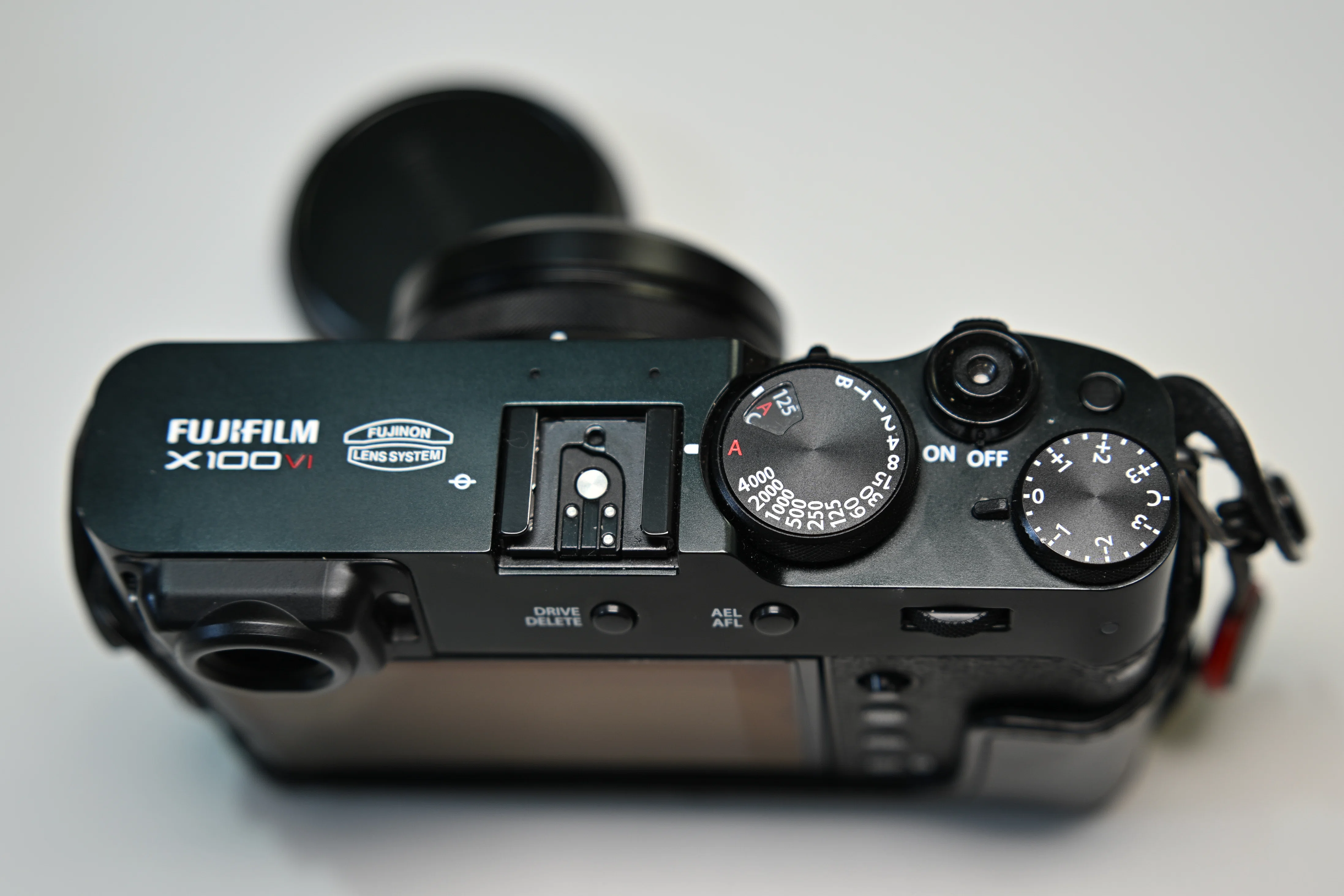 2026年報】X100VIとGR IVを巡る「異常な静寂」について。〜高級