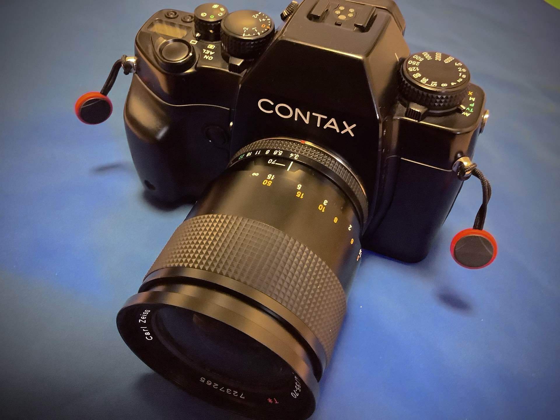 K*a様 Contax コンパクトフィルムカメラ Carl Zeissレンズ 小さい一眼レフの🎞️フィルムカメラでスナップを撮りたい