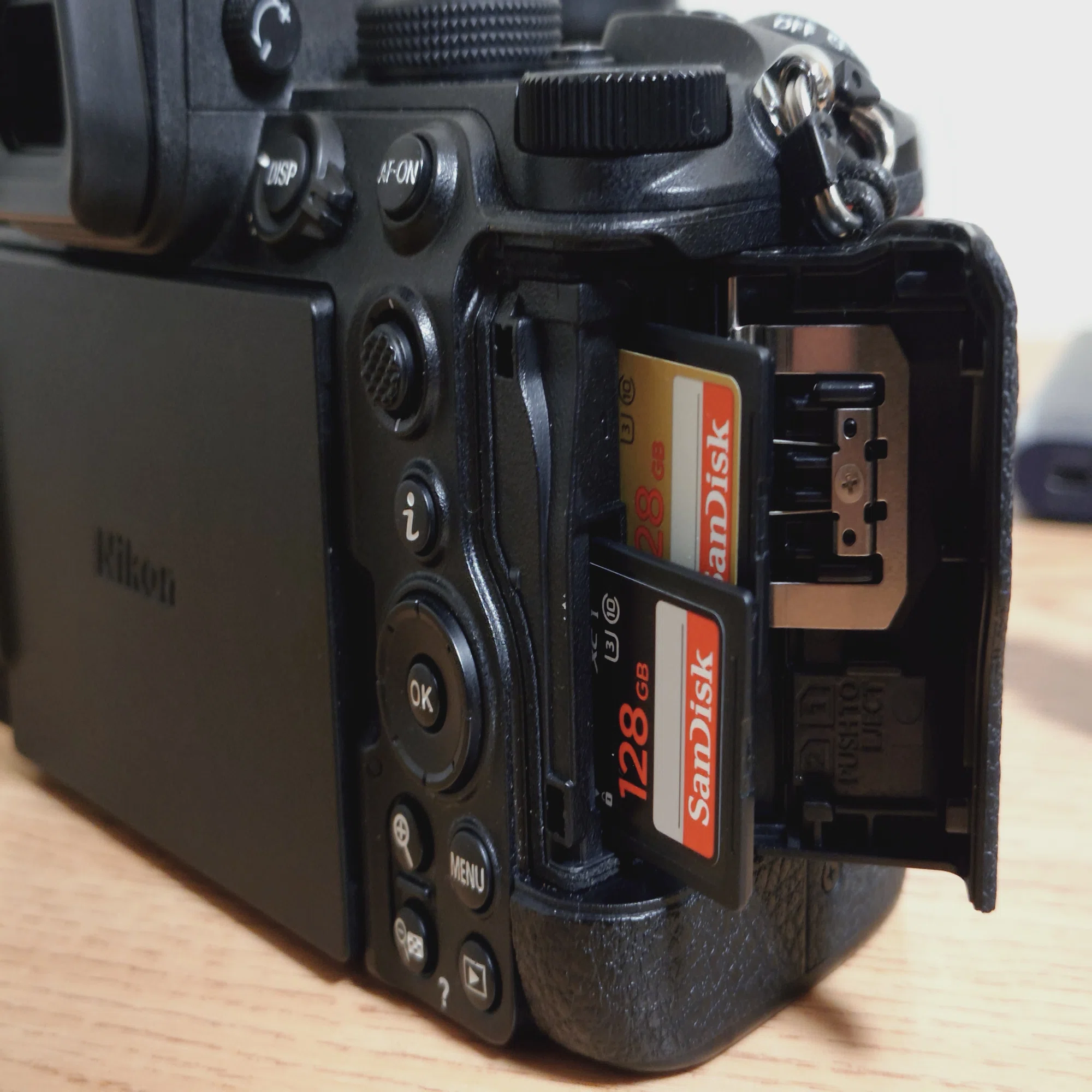 長期使用レビュー】Nikon Z5iiを1年間使用してみて｜うにょーん