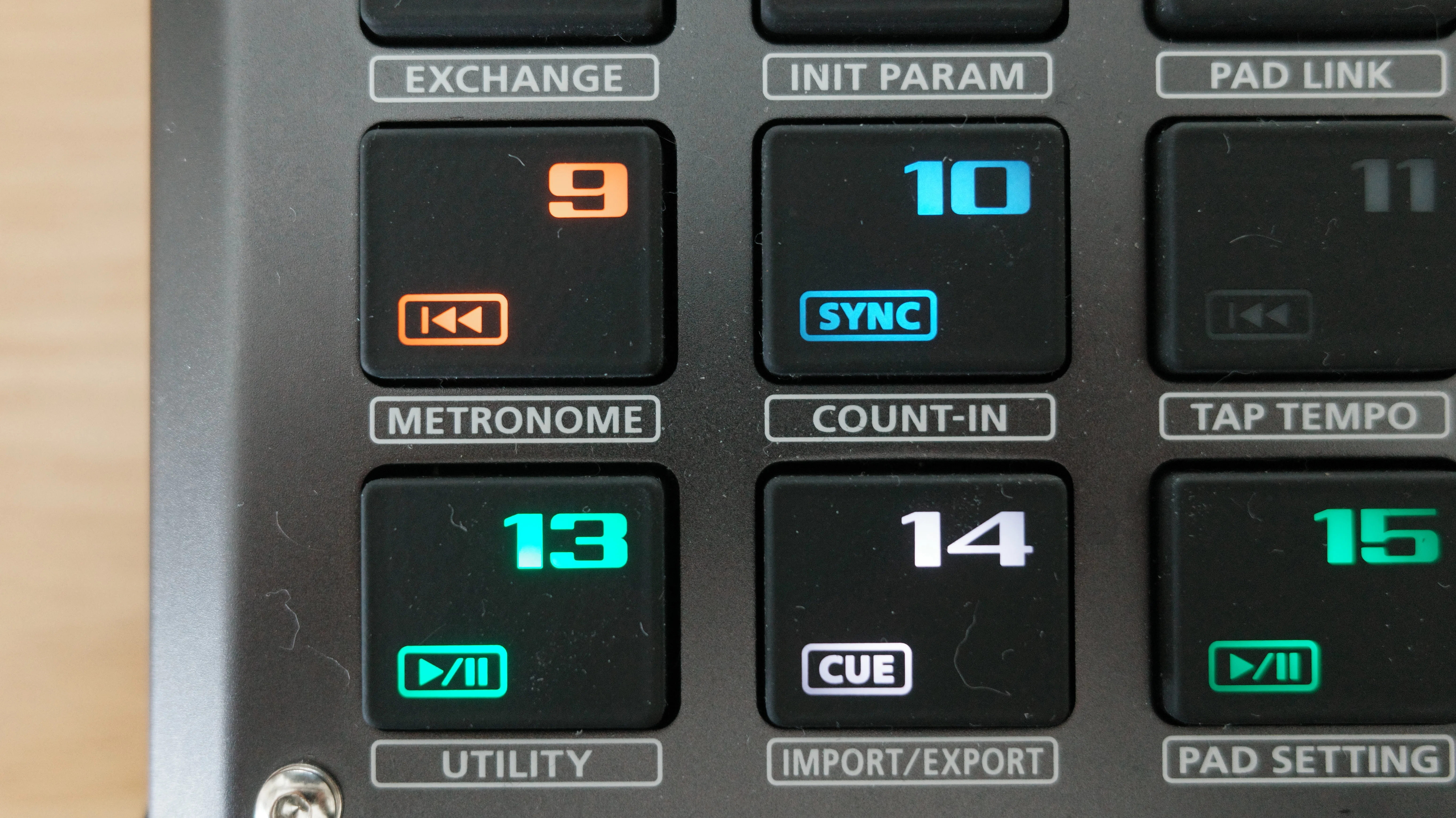 SP-404mk2でDJを試したら、「つなぎ用コントローラー欲しい問題」の解