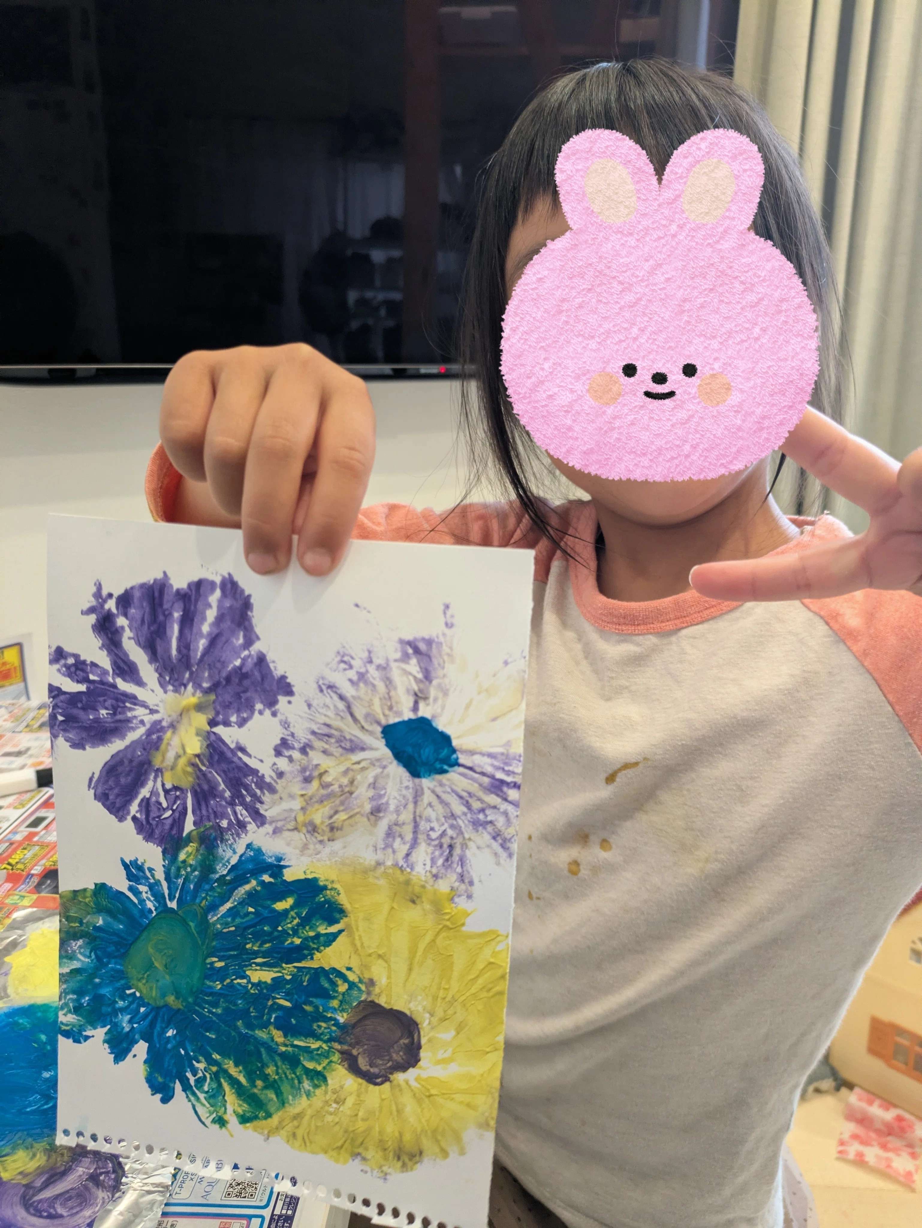親子×絵の具遊び〙ぐるぐる混ぜて、ぎゅーっと押して。親子で楽しむ