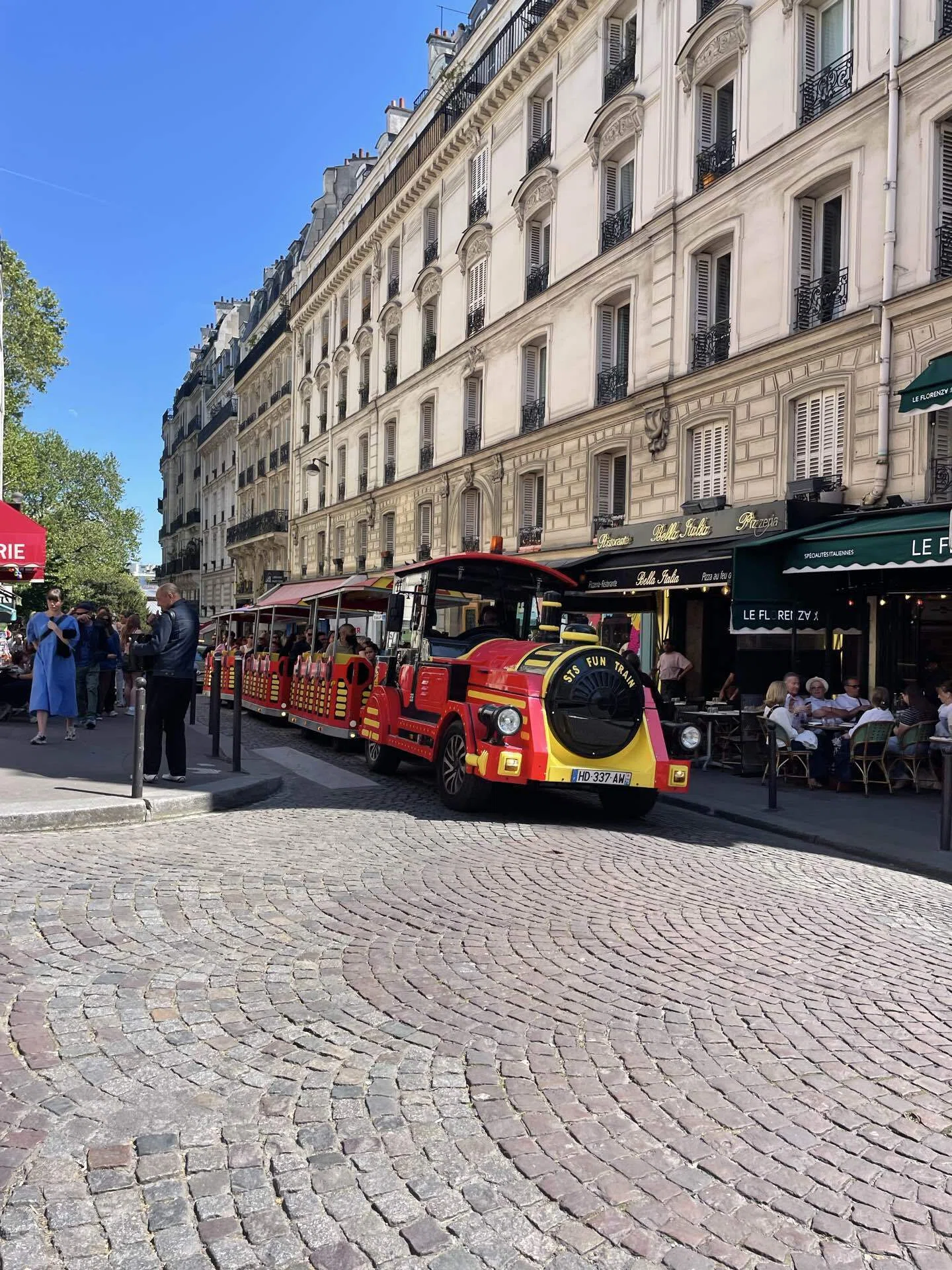 フランス旅行《5日目（パリ編②モンマルトル）》｜はれな