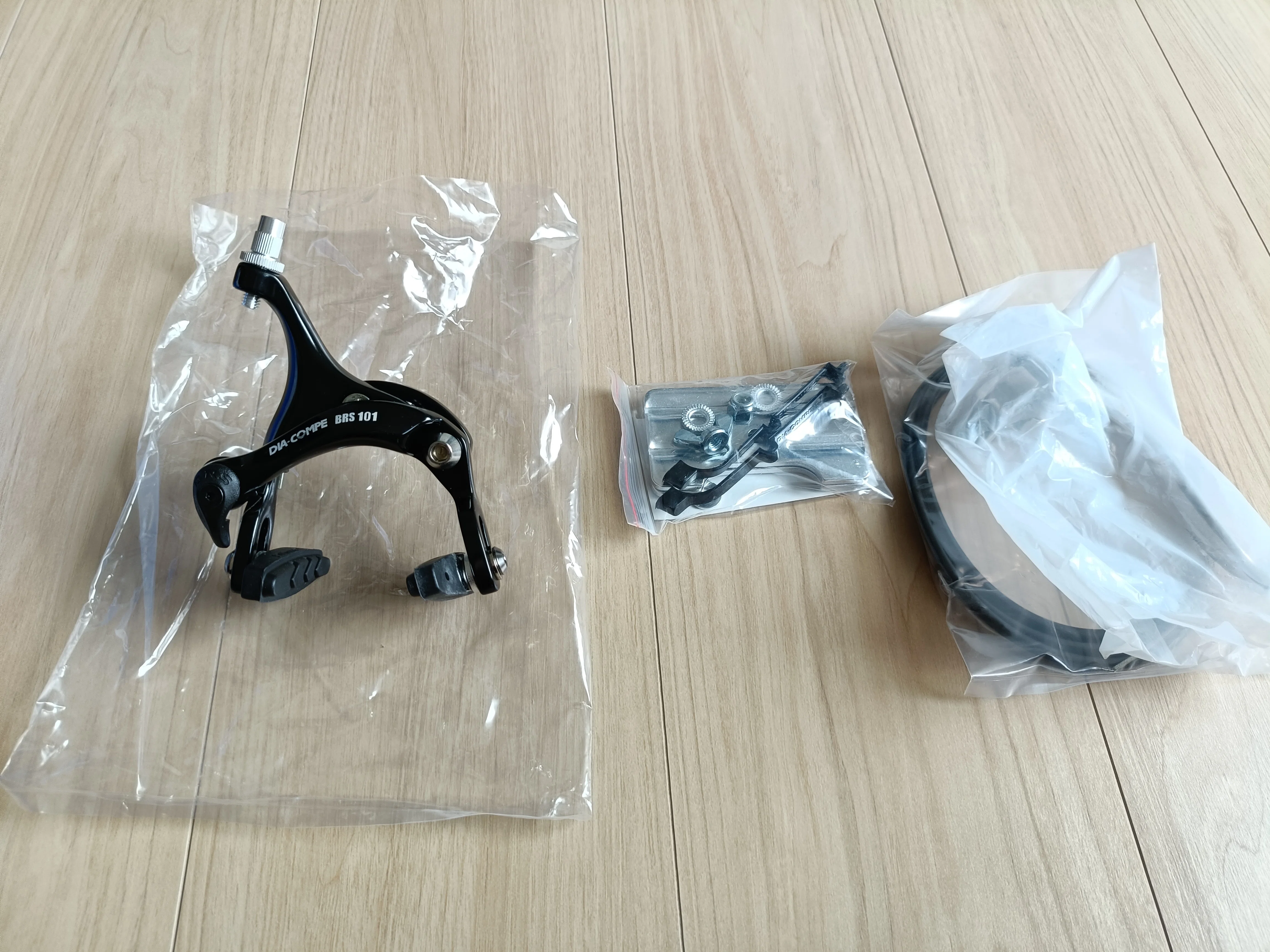 LEVANT njs ピストフレーム　ペダル　ブレーキセット NJSフレーム組み立て：ブレーキ・ペダル・サドル・完成編｜Y.T.
