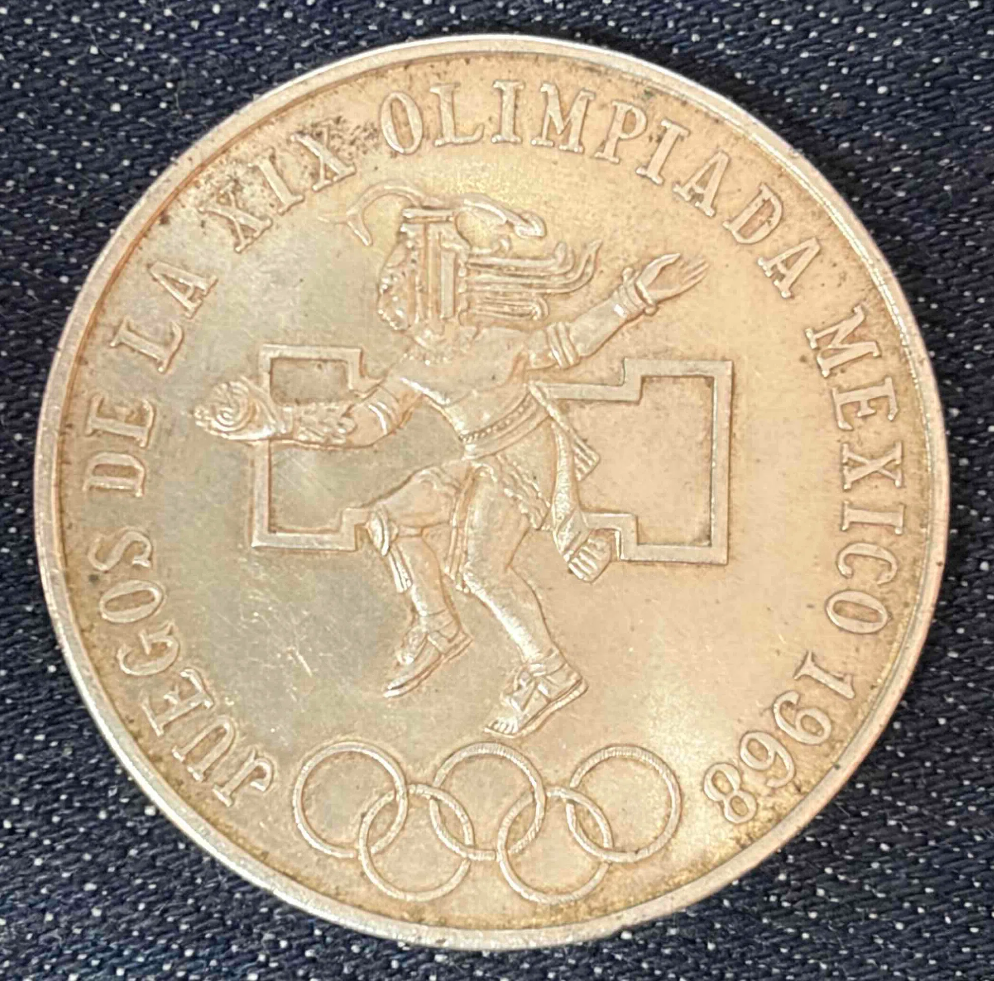 コイン解説】1968年 メキシコ五輪記念銀貨|“古代文明×近代スポーツ”が コイン解説】1968年 メキシコ五輪記念銀貨|“古代文明×近代スポーツ”が