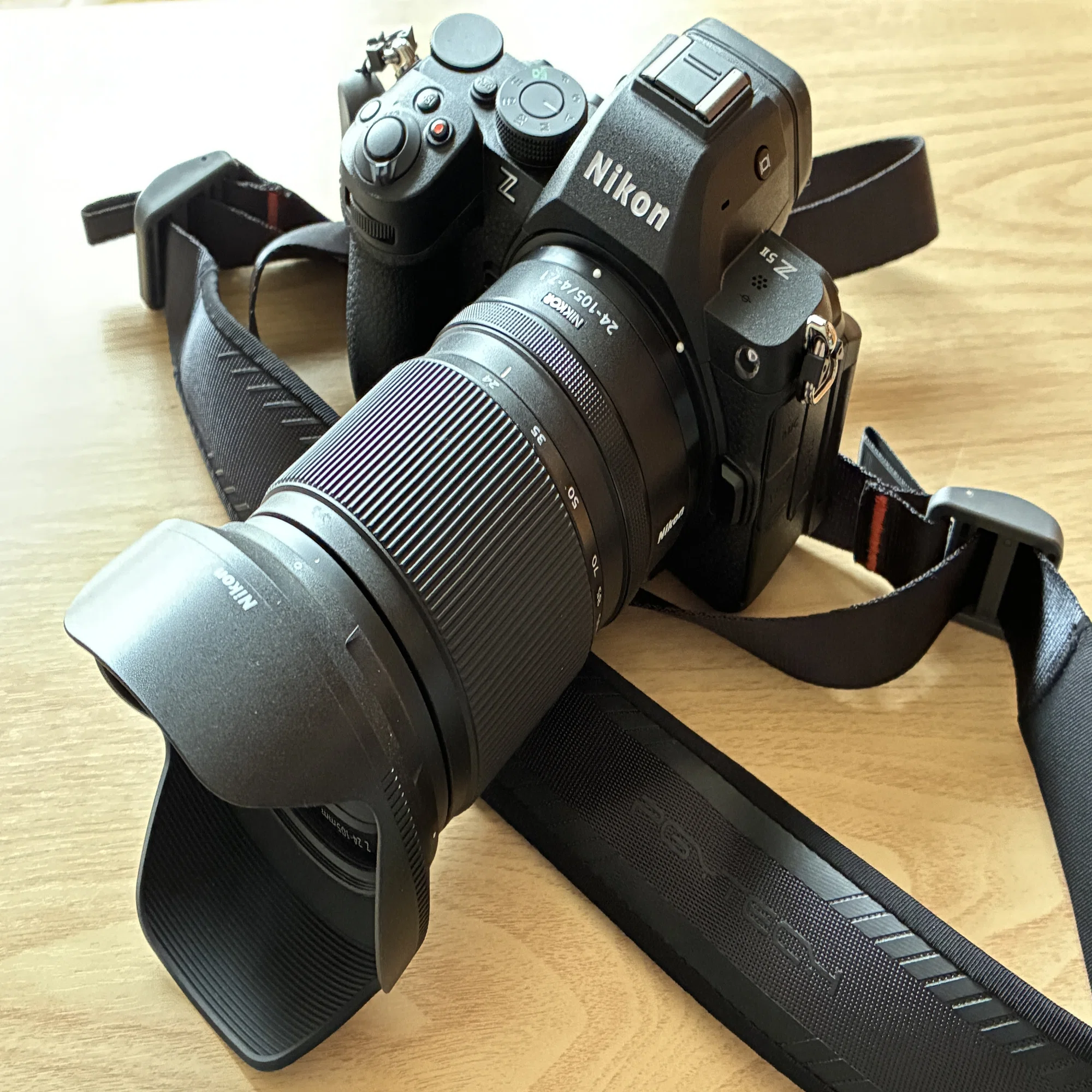 カメラ】PGYTECHカメラショルダーストラップでZ5II（24-105kit）が快適 