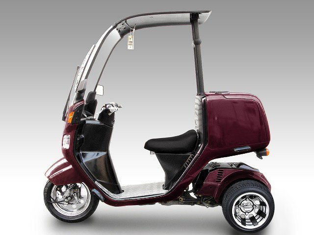 ホンダのジャイロキャノピー、極太ワイド仕様。 圧倒的存在感】ジャイロをストリート仕様へ。極太10インチ・ブラック