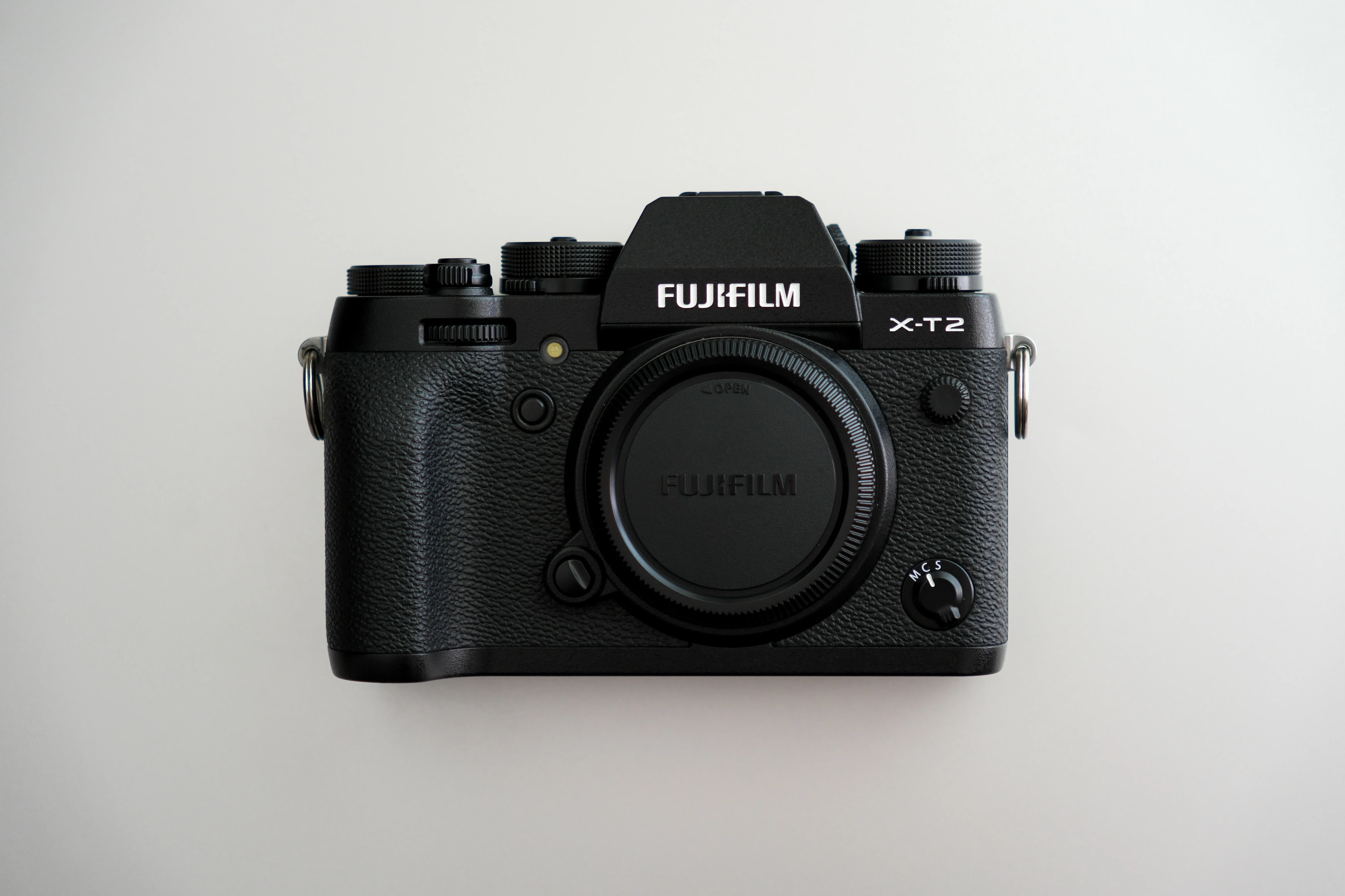 富士フイルム　X-T2 美品　MADE IN JAPAN Amazon.co.jp: フジフイルム X-T2 WORLD (日本カメラMOOK) : 日本