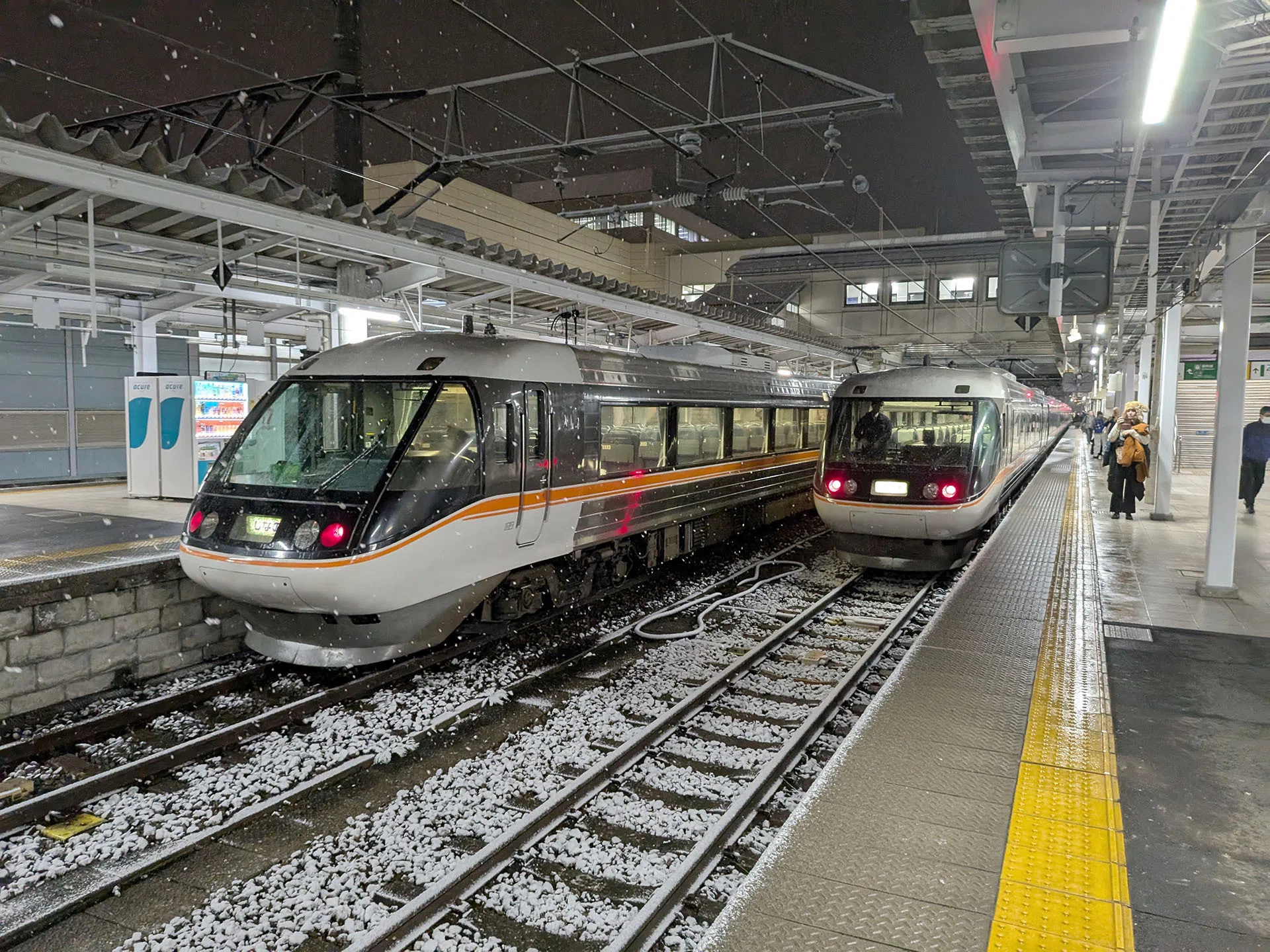 Super Express SHINANO　特急「しなの」基本6両セット あることが気になりすぎたので、全車指定席の「しなの」に乗ってきた｜せう