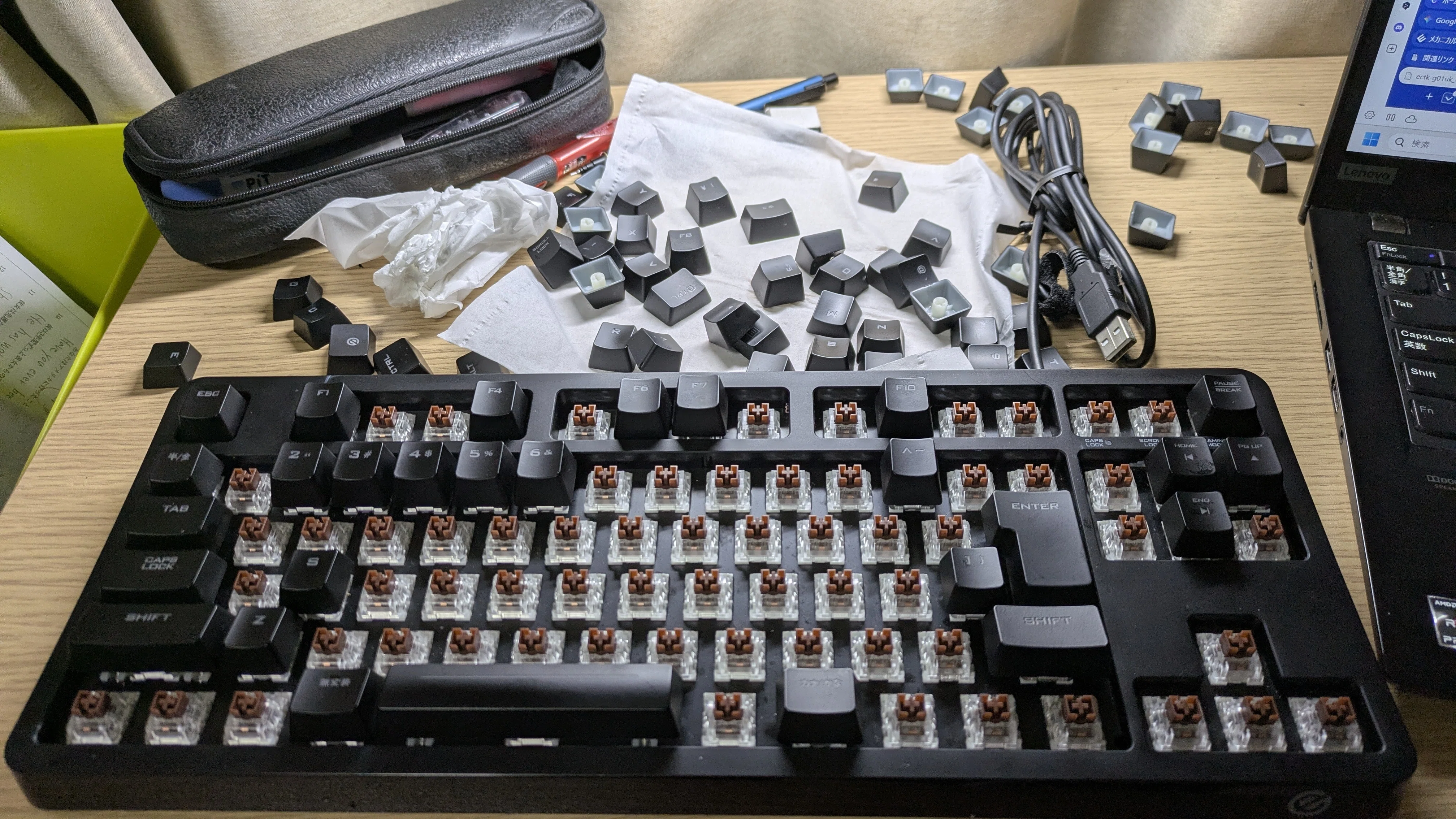 汚れたフルサイズキーボードノートPC 中古キーボードを掃除する｜のらたん！
