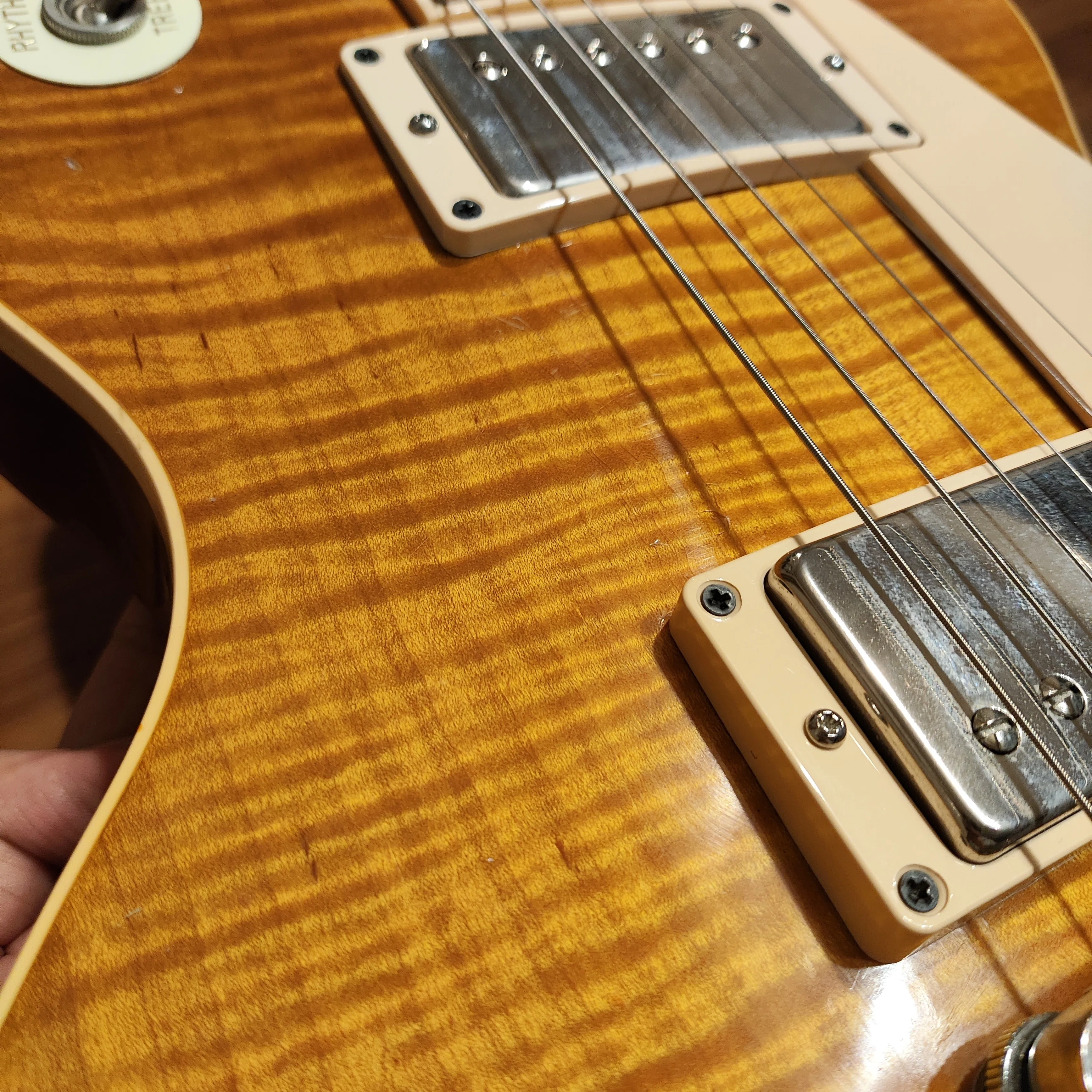 使用ギターvol.4 2004年製 Gibson Les Paul Standard (Honey Burst
