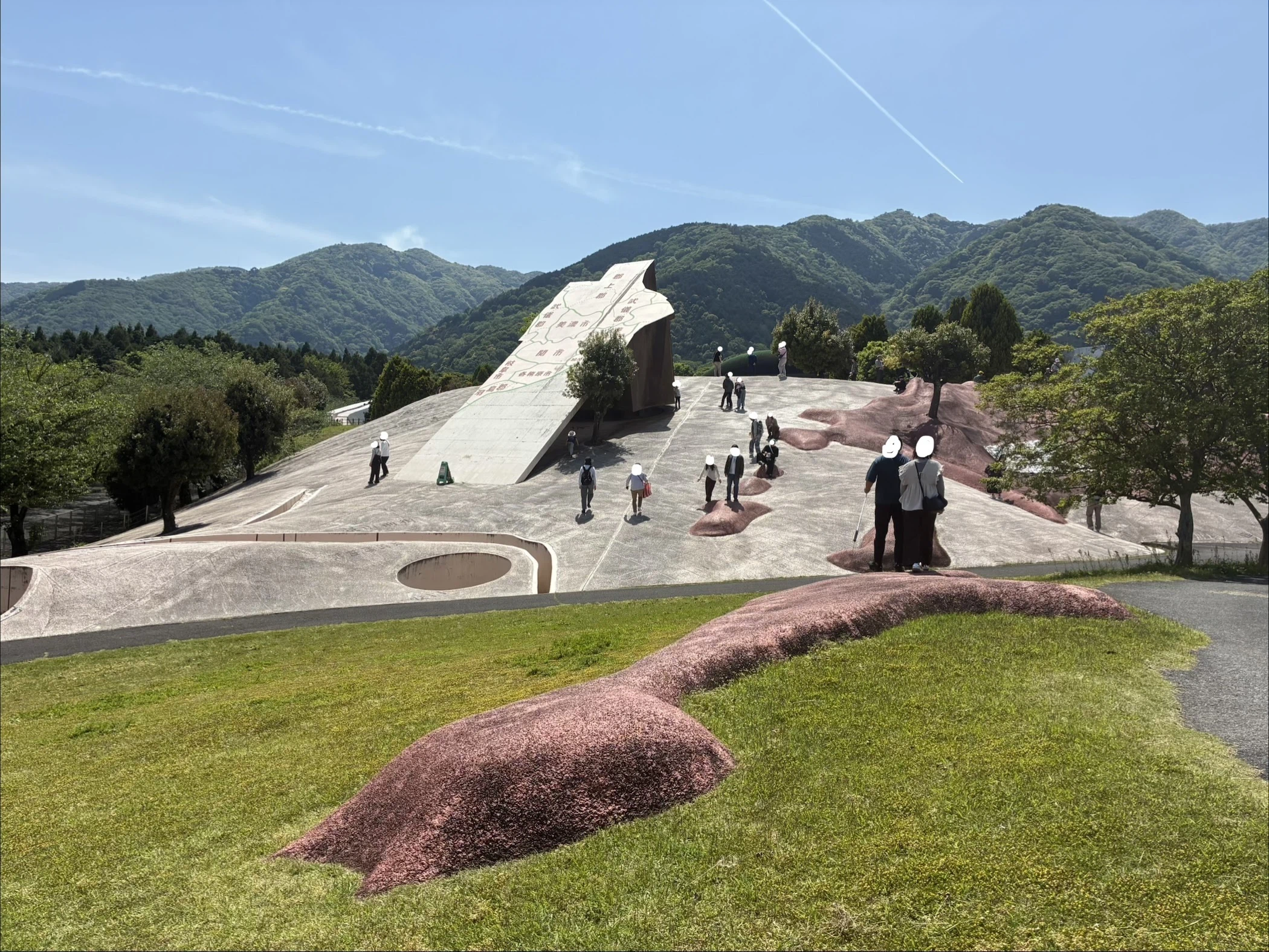 岐阜・養老天命反転地で感覚が狂う理由とは?死なない建築の全貌と攻略法