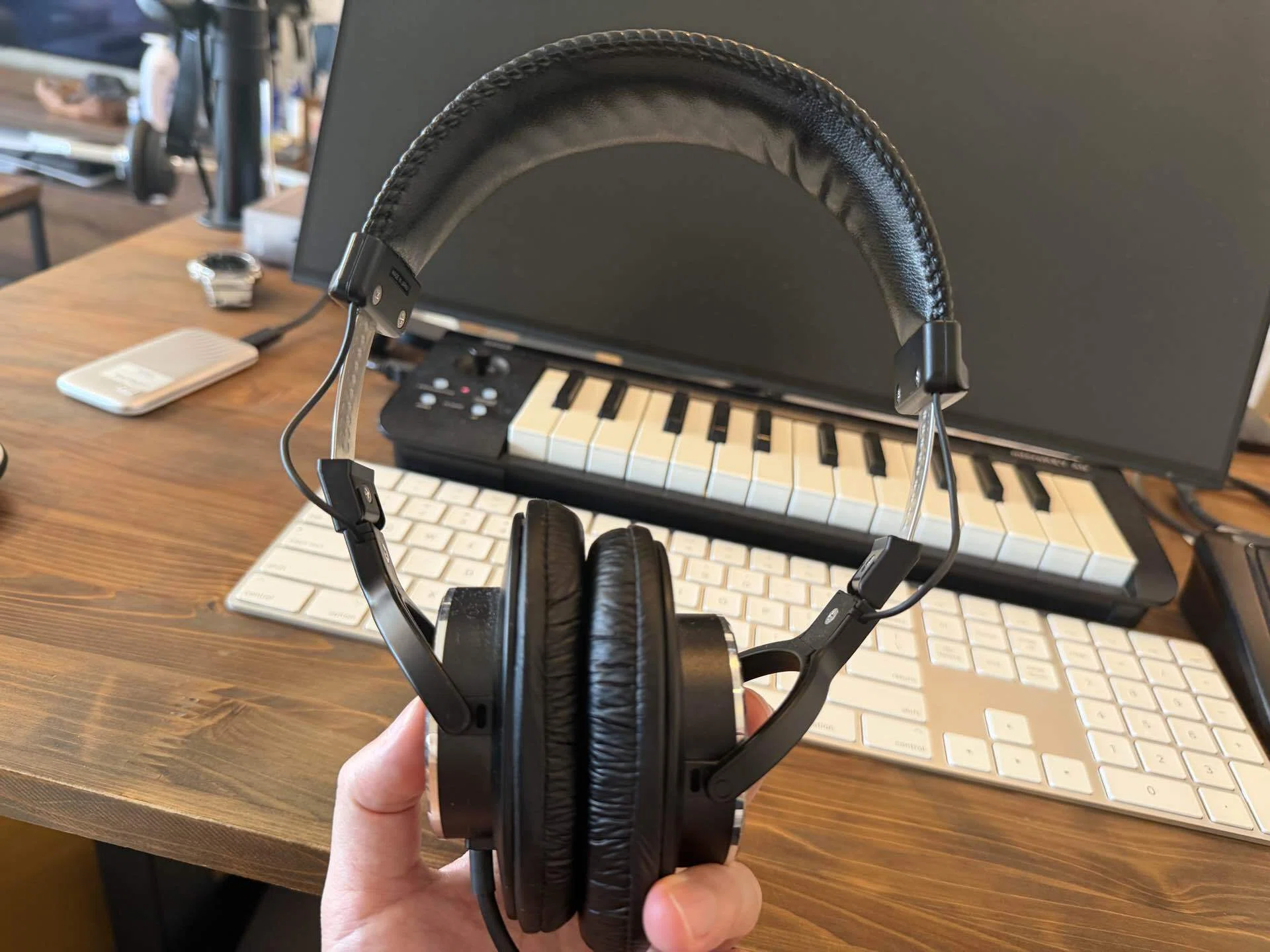 SONY MDR-CD900STは音質が悪い？プロの現場での評価｜fast_seal
