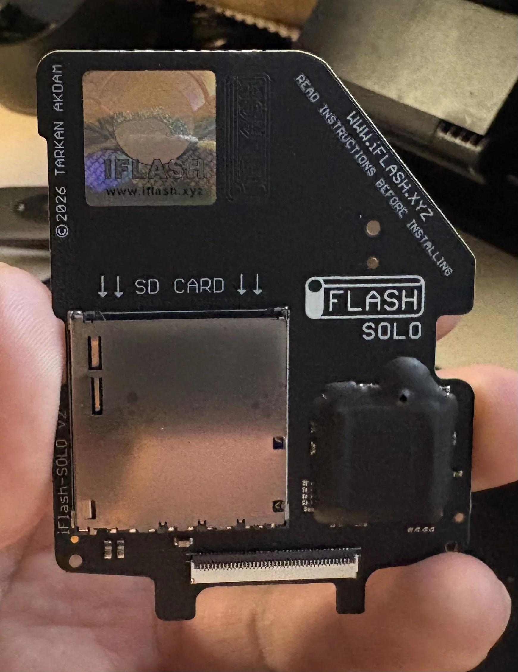 動かなくなっていたiPod ClassicをHDDからSSD化に換装したら、息を