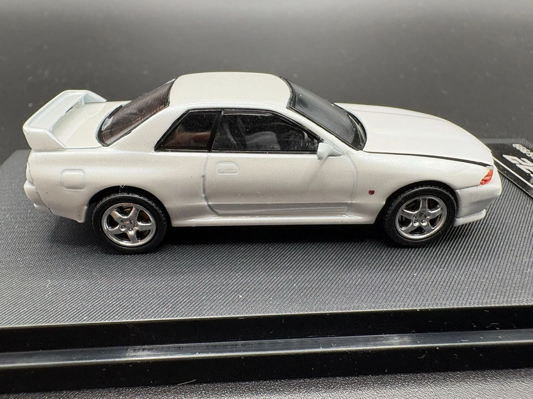 1/64 SUPER MODEL 日産 スカイラインGTR R32 ホワイト ｜ミニカー Archive