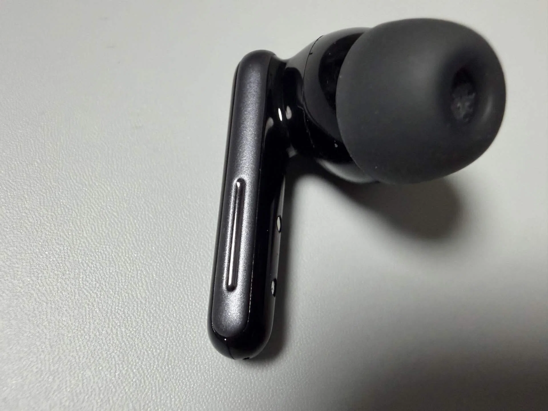 最高の操作性×ノイキャン！Anker Soundcore Liberty 5がストレスフリー