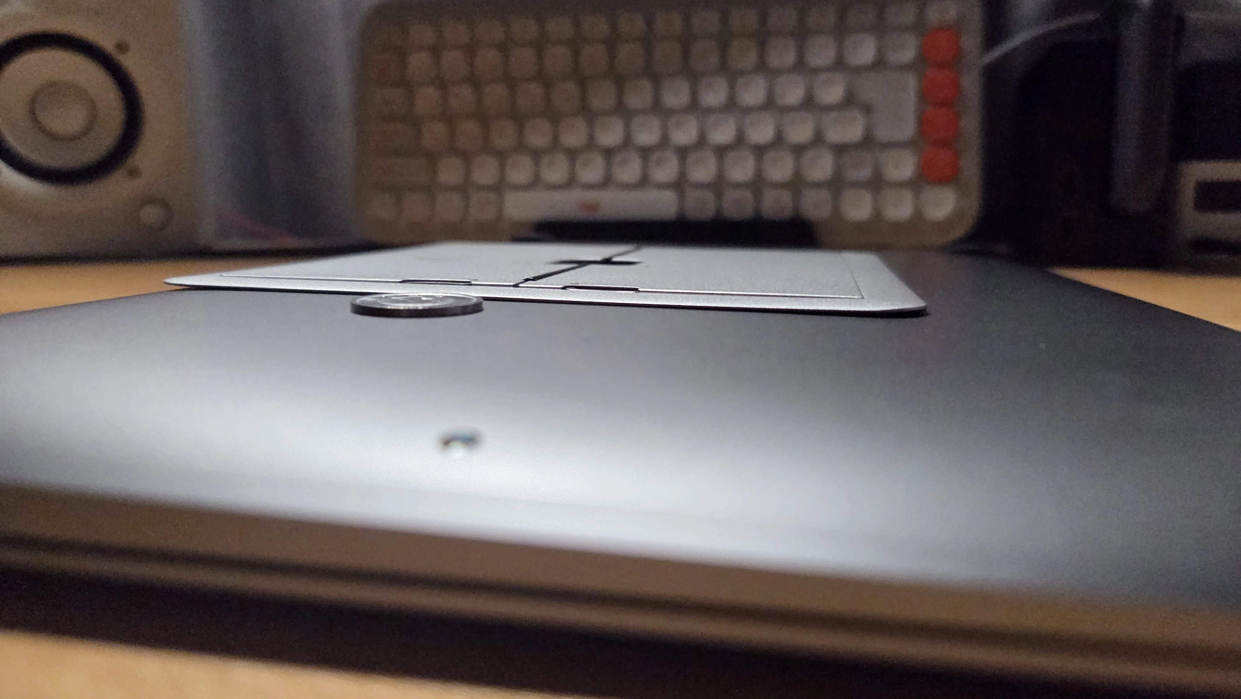 PCに角度が付くとやる気が出る / Majextand(マジェックスタンド PCに角度が付くとやる気が出る / Majextand(マジェックスタンド