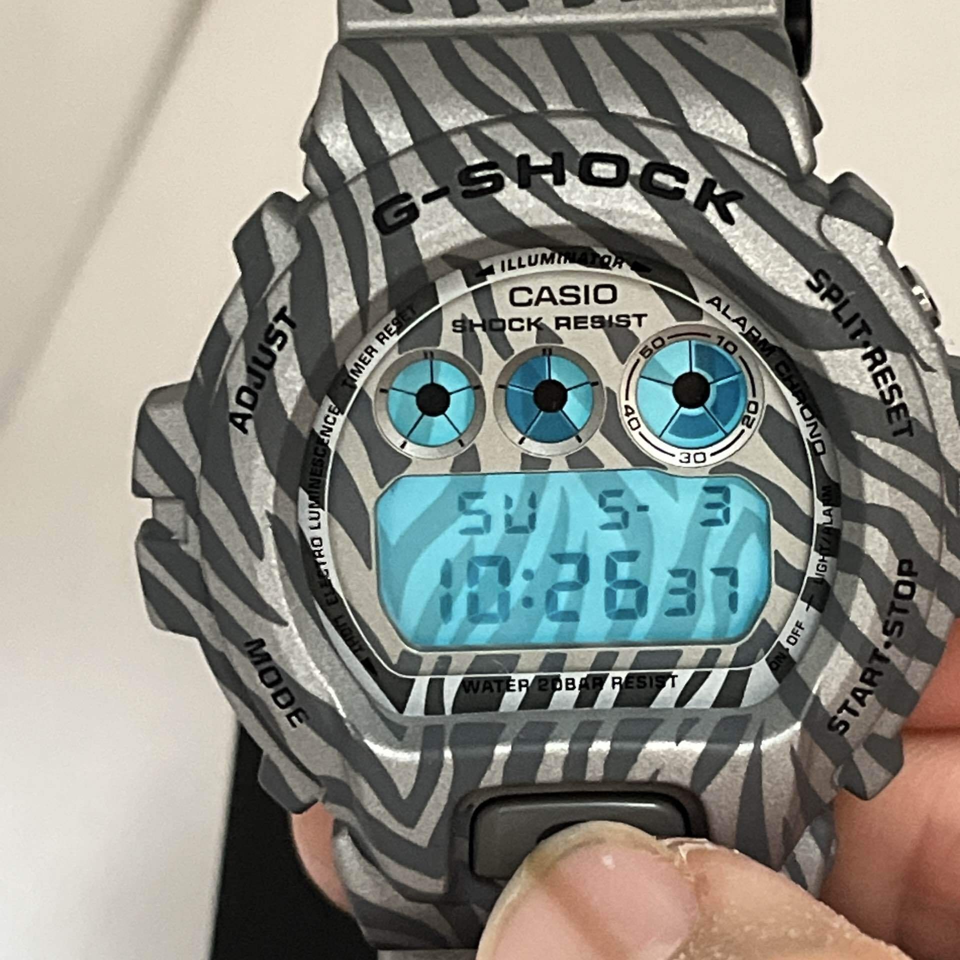 G-SHOCK DW-6900ZB 三つ目 ゼブラ柄 デジタル腕時計 DW-6900ZB しまうま！？ZEBRA Camouflage Series | G-SHOCK買い取り