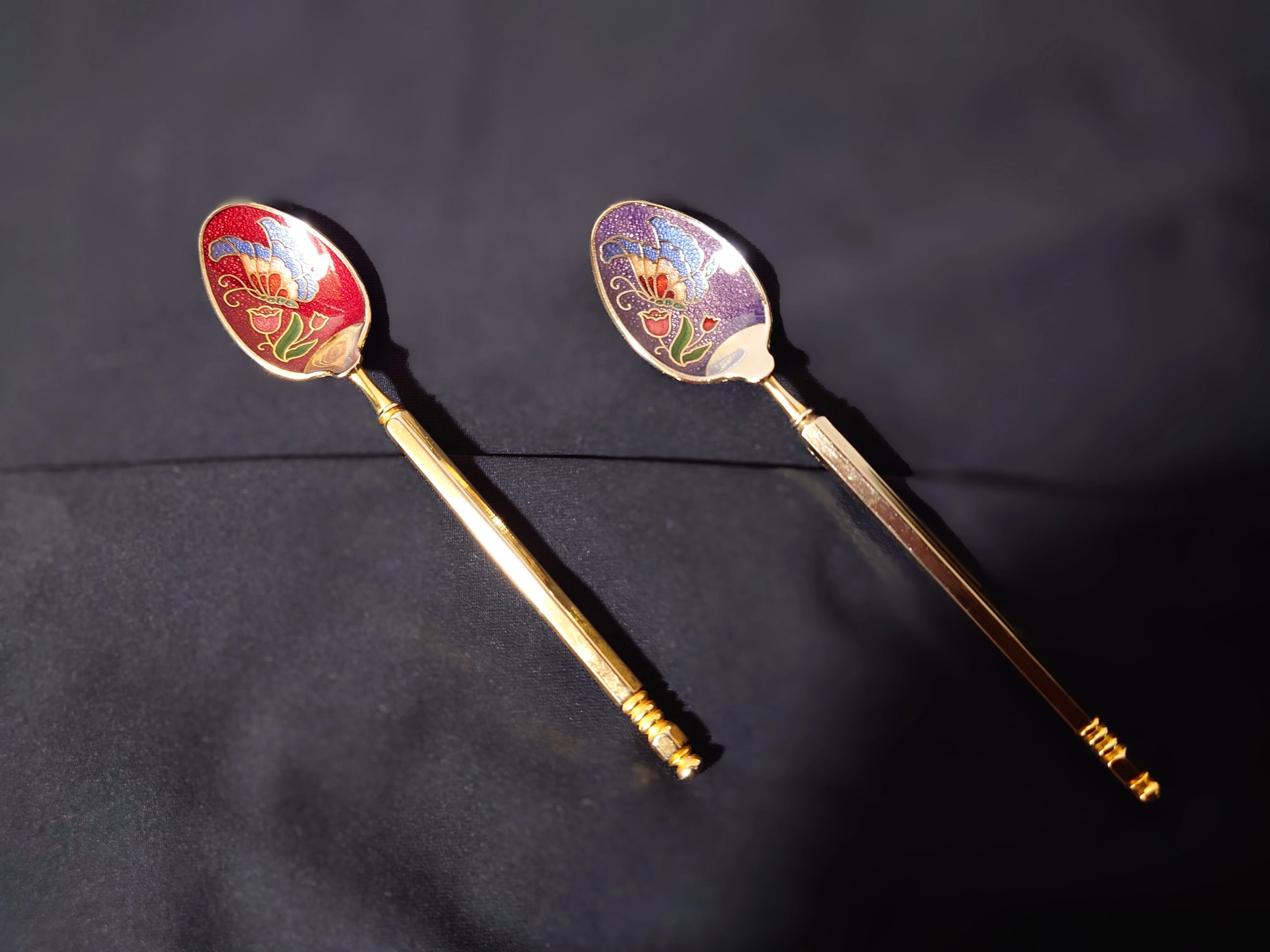 七宝焼 1960 - 1980 蝶花文 金彩 飾り匙（スプーン）二種一対｜ねこのま