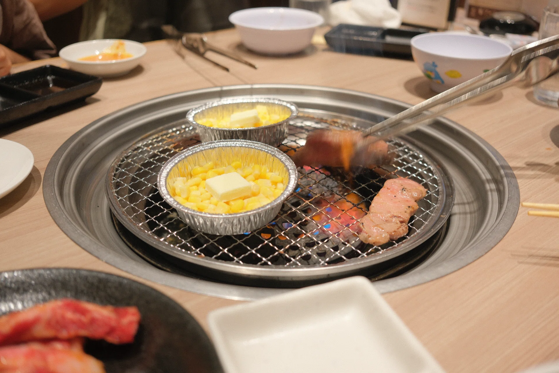 GWの夜、X-E5を持って焼肉「くいどん」へ｜TAKU