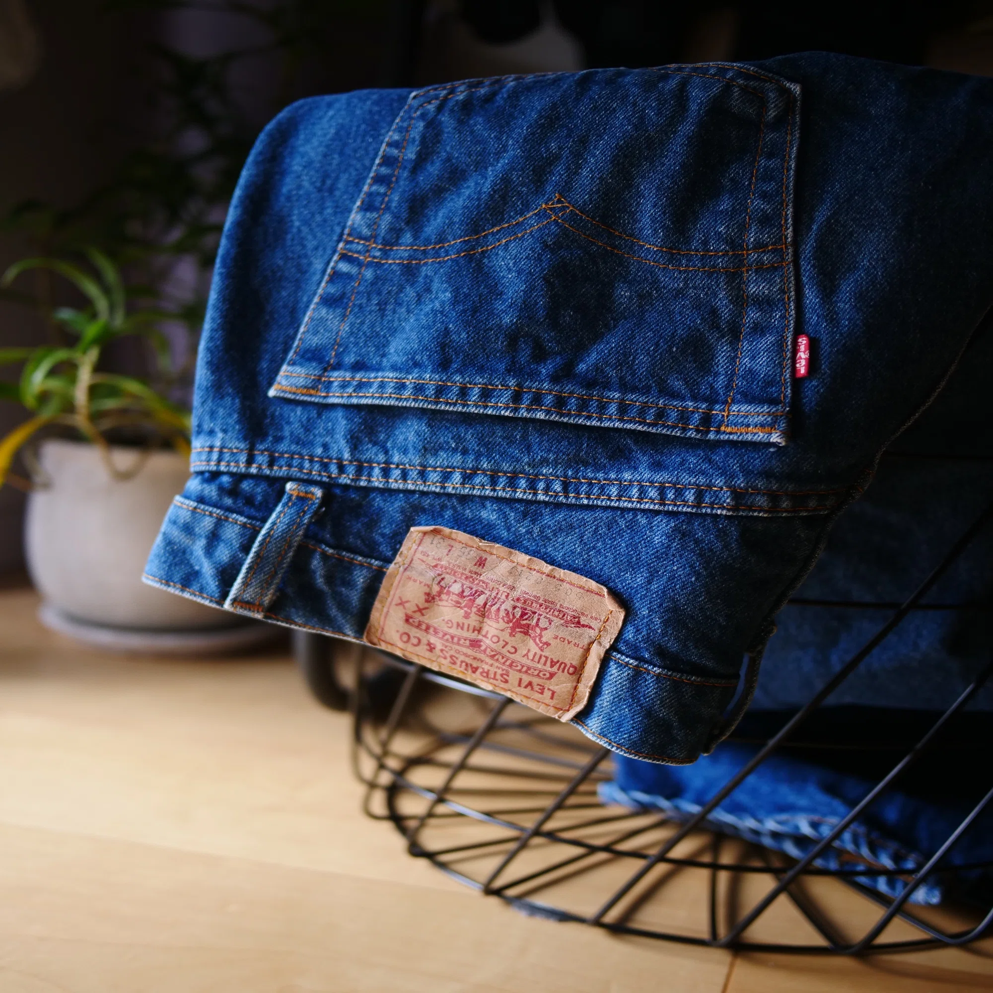 I prefer slightly older vintage clothing, from the 1980s onwards 