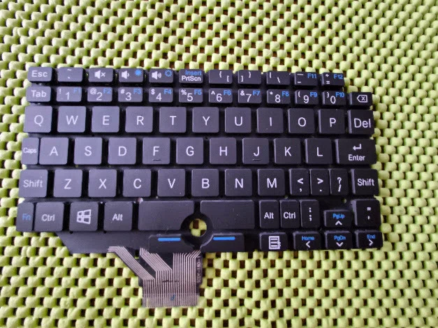 GPD Pocket 初代モデル ジャンク品 電源・画面表示OK／キーボード不良 変態パソコンシリーズ第4弾～ポケットPCをゲーム機にした結果