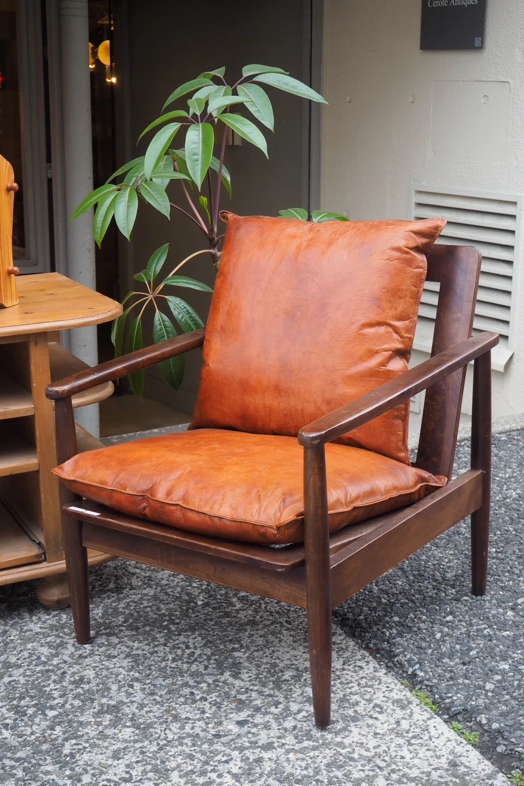 GW新入荷チェアを一挙ご紹介」｜松浦パグ