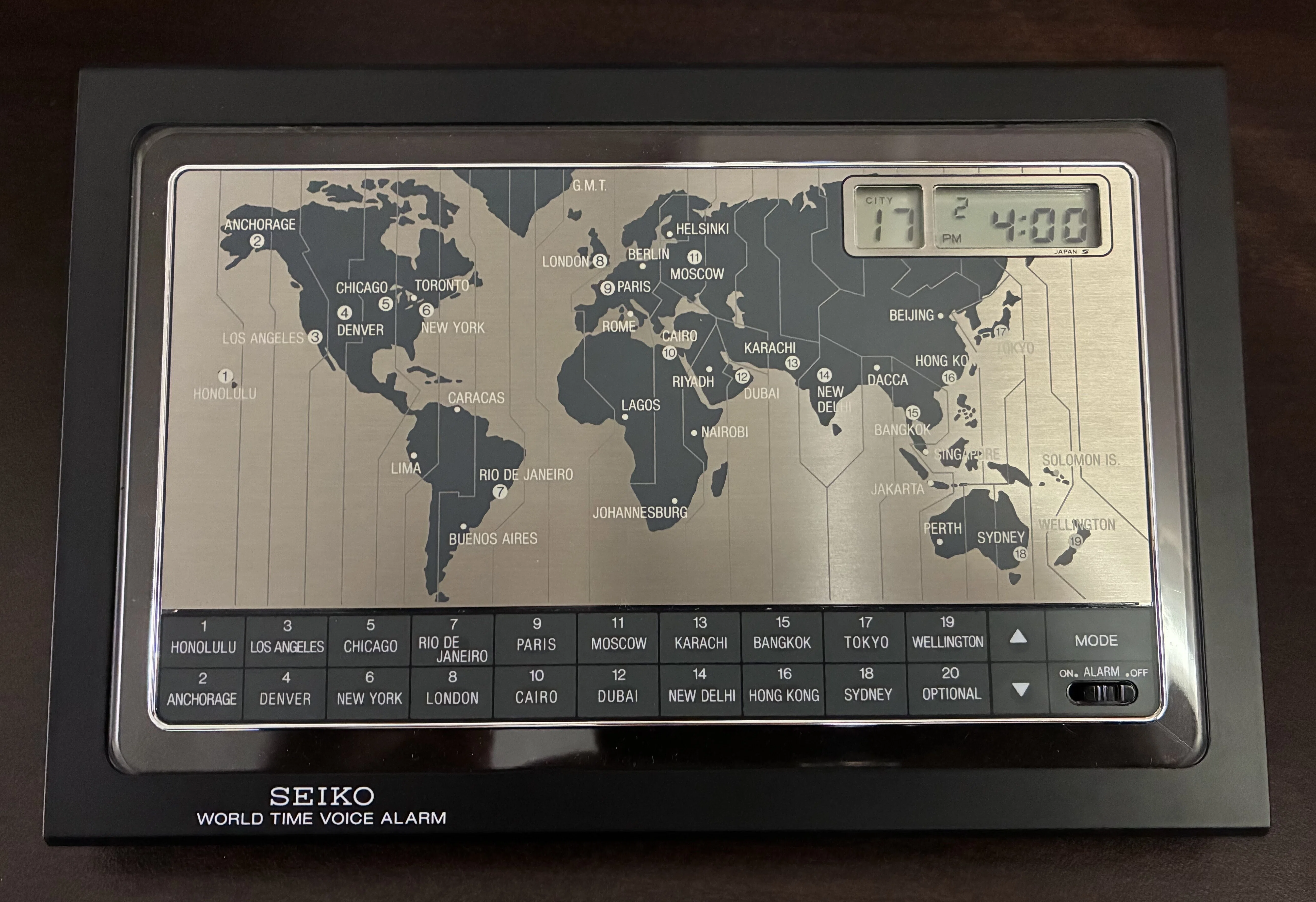 15 世界を手元に置くという発想 ー SEIKO WORLD TIME VOICE ALARMを