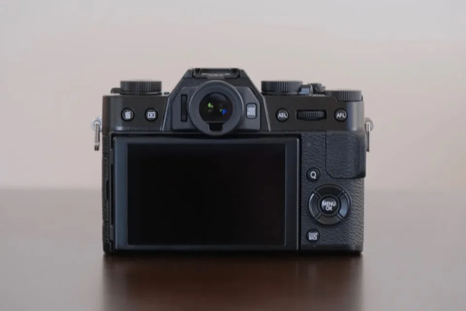FUJIFILMの「X-T20」徹底レビュー！コスパ高すぎミラーレスカメラ｜はるか