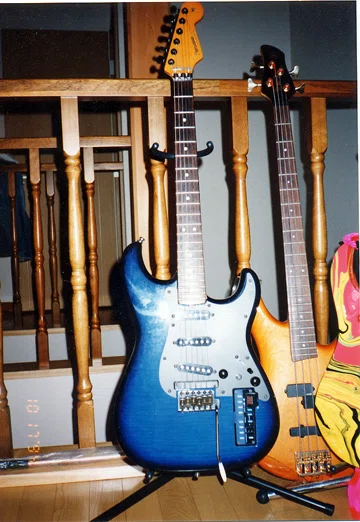 愛器＃06：復活のCASIO Guitar Synth PG-300(1992年製)｜DUNE