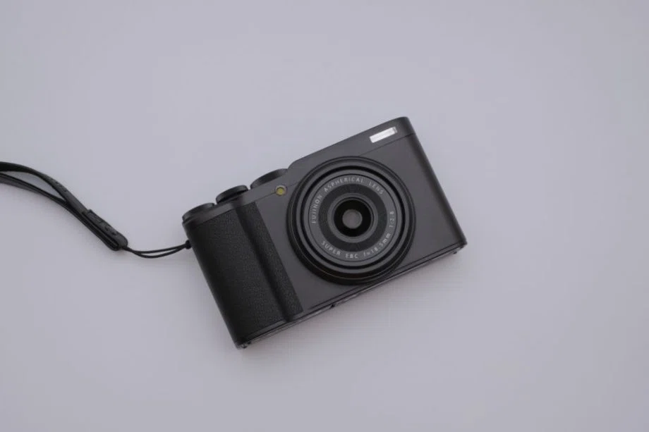 FUJIFILM XF10を再び購入！せっかくなのでGRⅢと比較してみました｜はるか