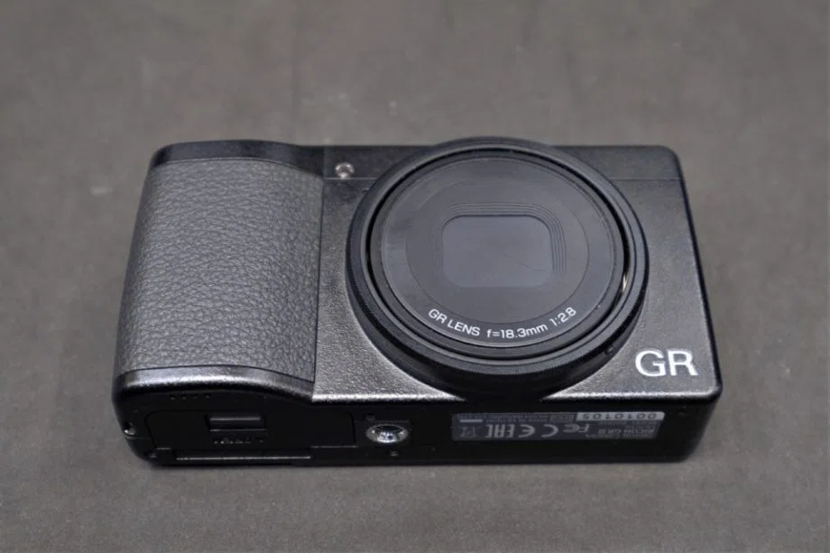 FUJIFILM XF10を再び購入！せっかくなのでGRⅢと比較してみました｜はるか