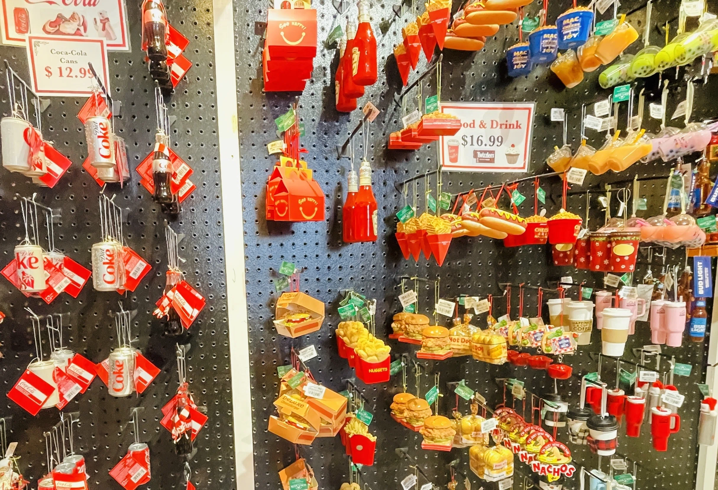 ナイアガラオンザレイクの一年中クリスマスのお店｜トロントkiki