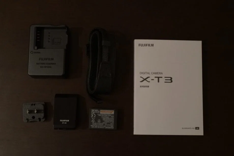 FUJIFILM X-T3 箱・説明書付き 富士フイルム X-T3 レビュー！正当進化に感動できるミラーレスカメラ