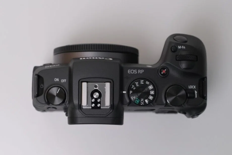 Canon EOS RPをレビュー！10万円で買えるフルサイズミラーレスカメラは