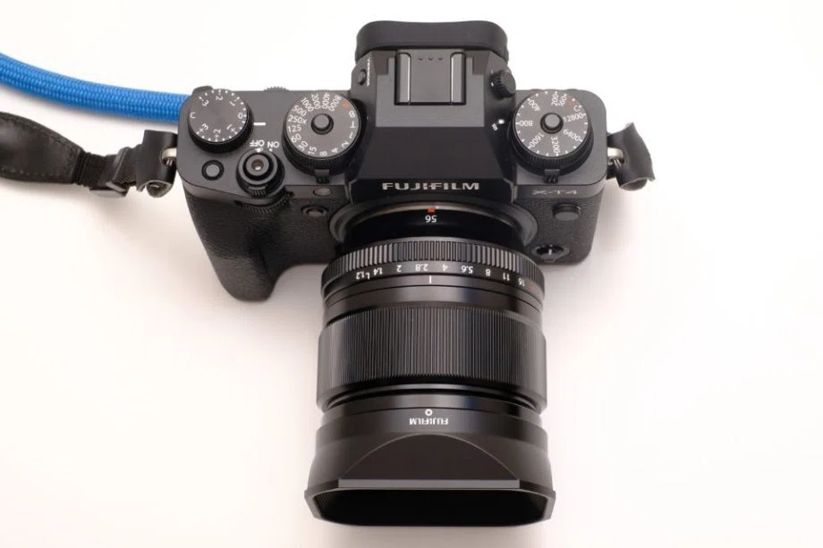 【美品】FUJIFILM XF56mmF1.2 神レンズ おまけ付 XF56mmF1.2 Rは富士フイルムユーザーであることに感謝できる神レンズ