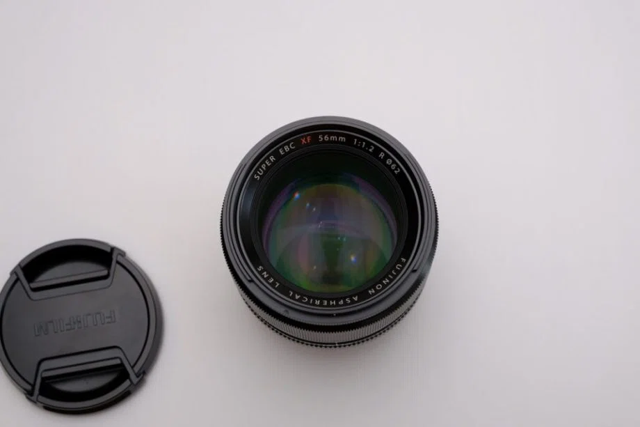 【美品】FUJIFILM XF56mmF1.2 神レンズ おまけ付 XF56mmF1.2 Rは富士フイルムユーザーであることに感謝できる神レンズ