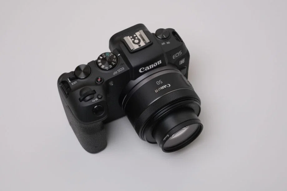 CANON RF50mm F1.8 STMレビュー！ロングセラー単焦点レンズがRF