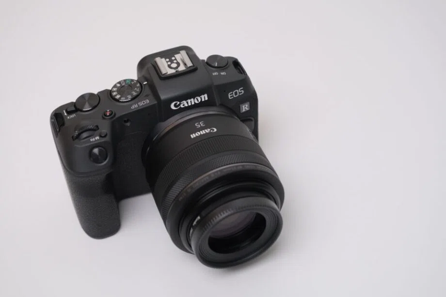 CANON RF35mm F1.8 MACRO IS STM レビュー！コンパクトで日常に寄り
