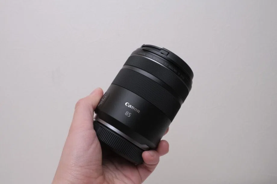 CANON RF85mm F2 MACRO IS STMレビュー！ポートレートもマクロもいける